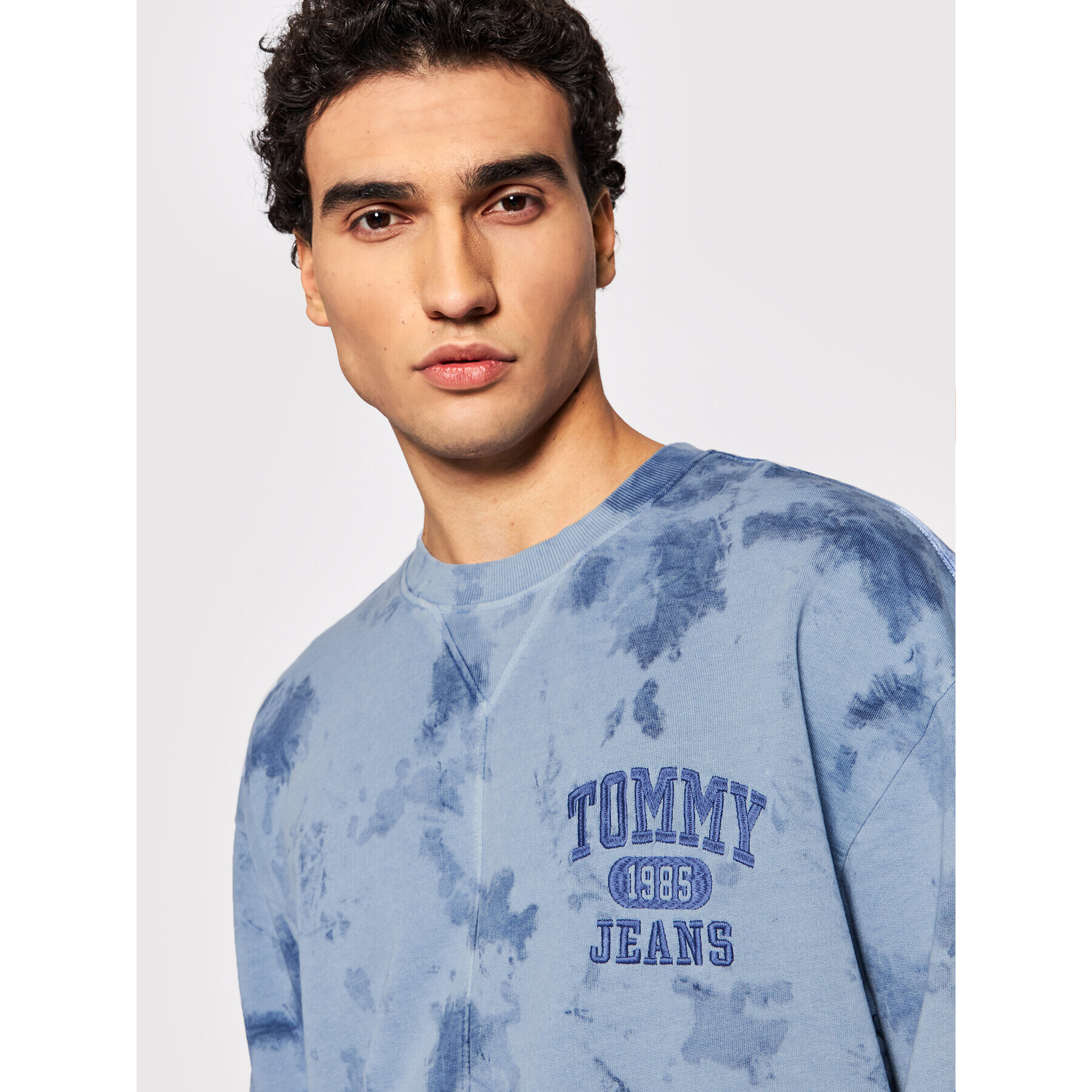 Tommy Jeans Bluză Tie Dye Detail DM0DM12382 Bleumarin Relaxed Fit - Pled.ro