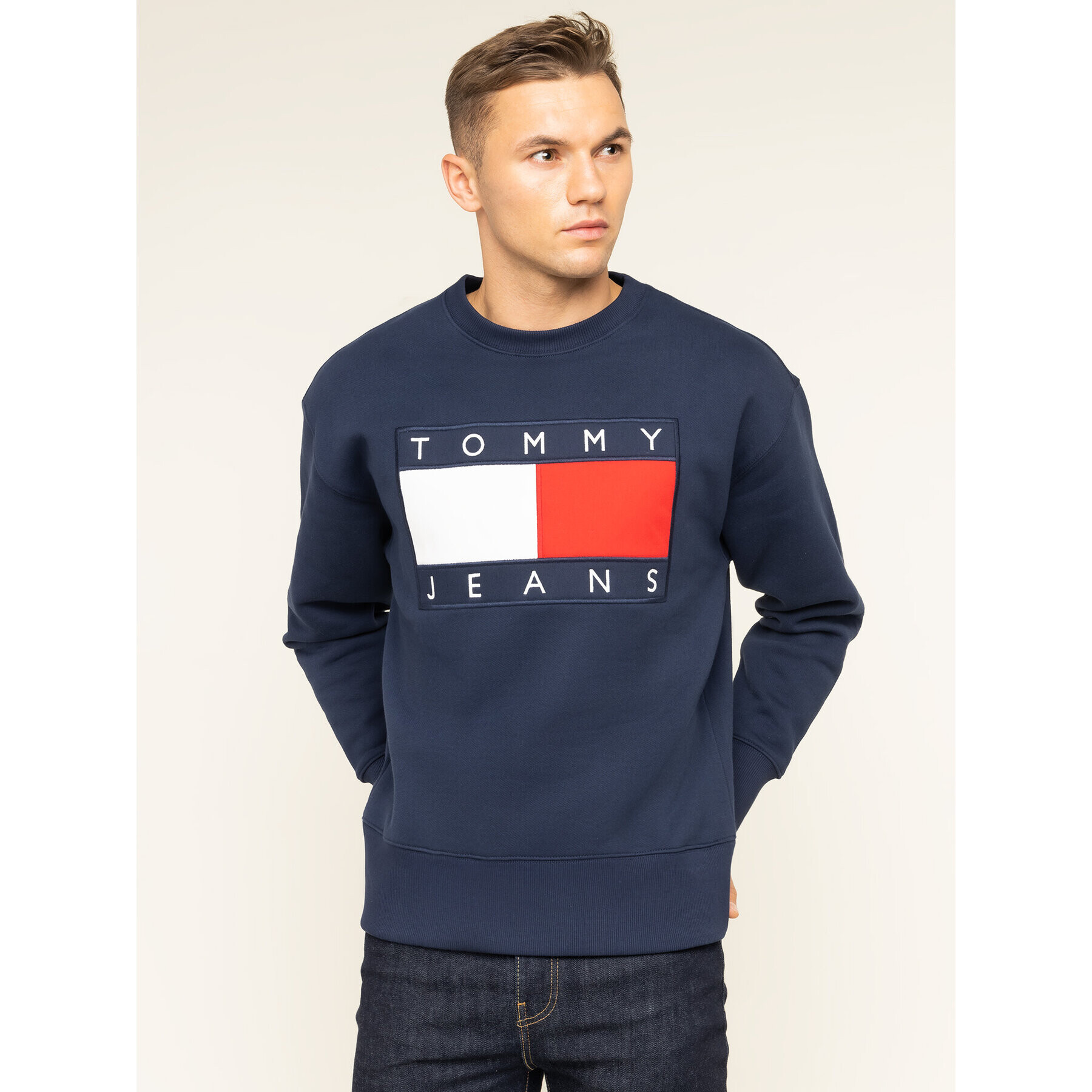 Tommy Jeans Bluză TJM Tommy Flag Crew DM0DM07201 Bleumarin Regular Fit - Pled.ro