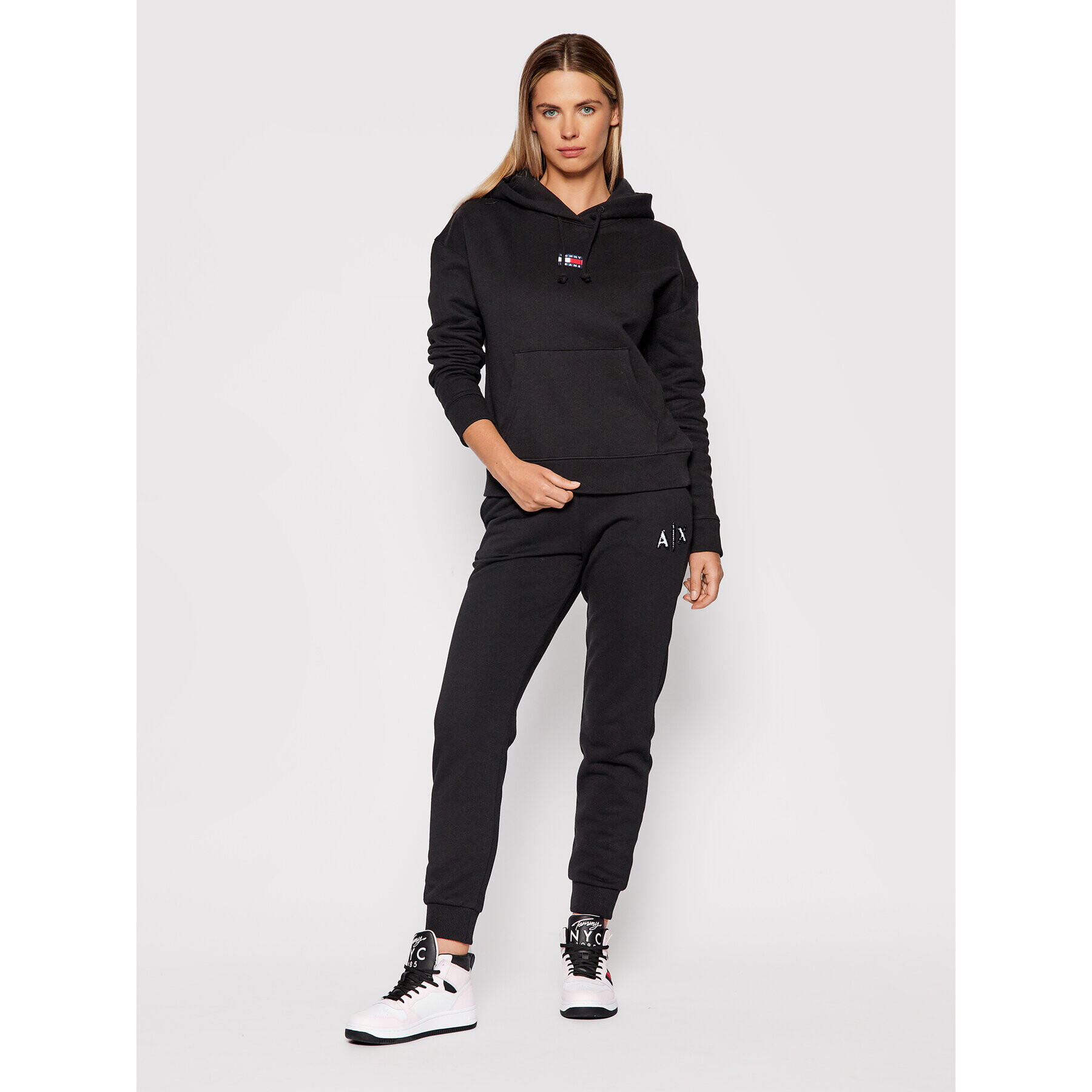 Tommy Jeans Bluză Tommy Center DW0DW10403 Negru Regular Fit - Pled.ro