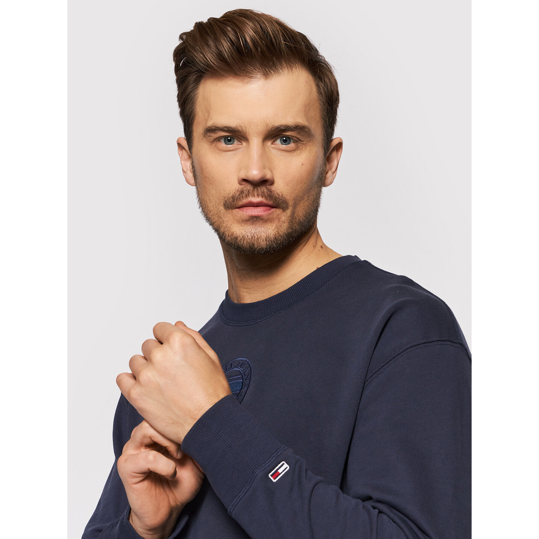 Tommy Jeans Bluză Tonal Circular Graphic Crew DM0DM11634 Bleumarin Relaxed Fit - Pled.ro