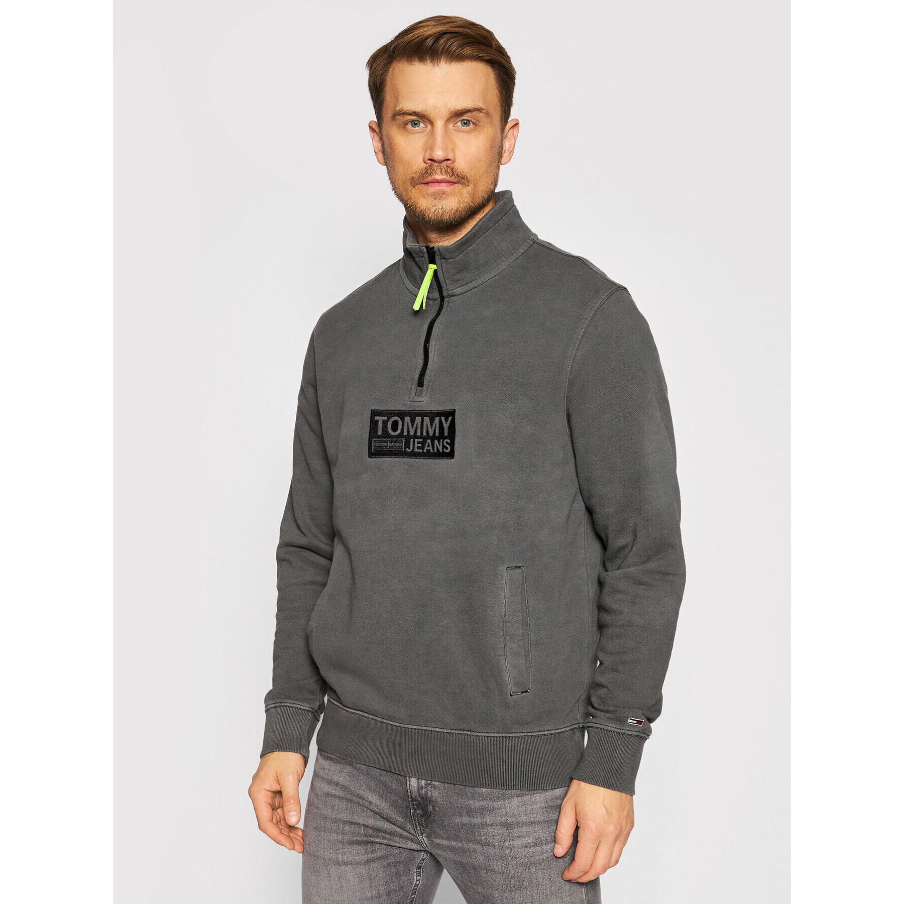 Tommy Jeans Bluză Tonal Corp Logo Zip Mock DM0DM10337 Gri Regular Fit - Pled.ro