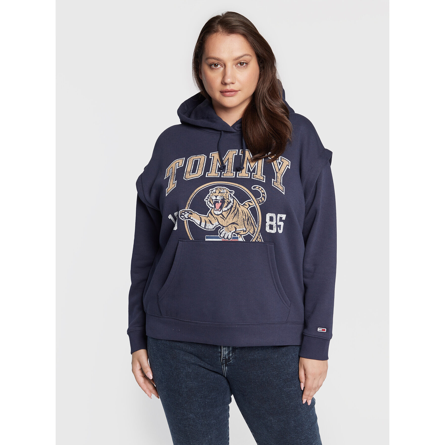 Tommy Jeans Curve Bluză College Tiger 1 DW0DW12037 Bleumarin Regular Fit - Pled.ro