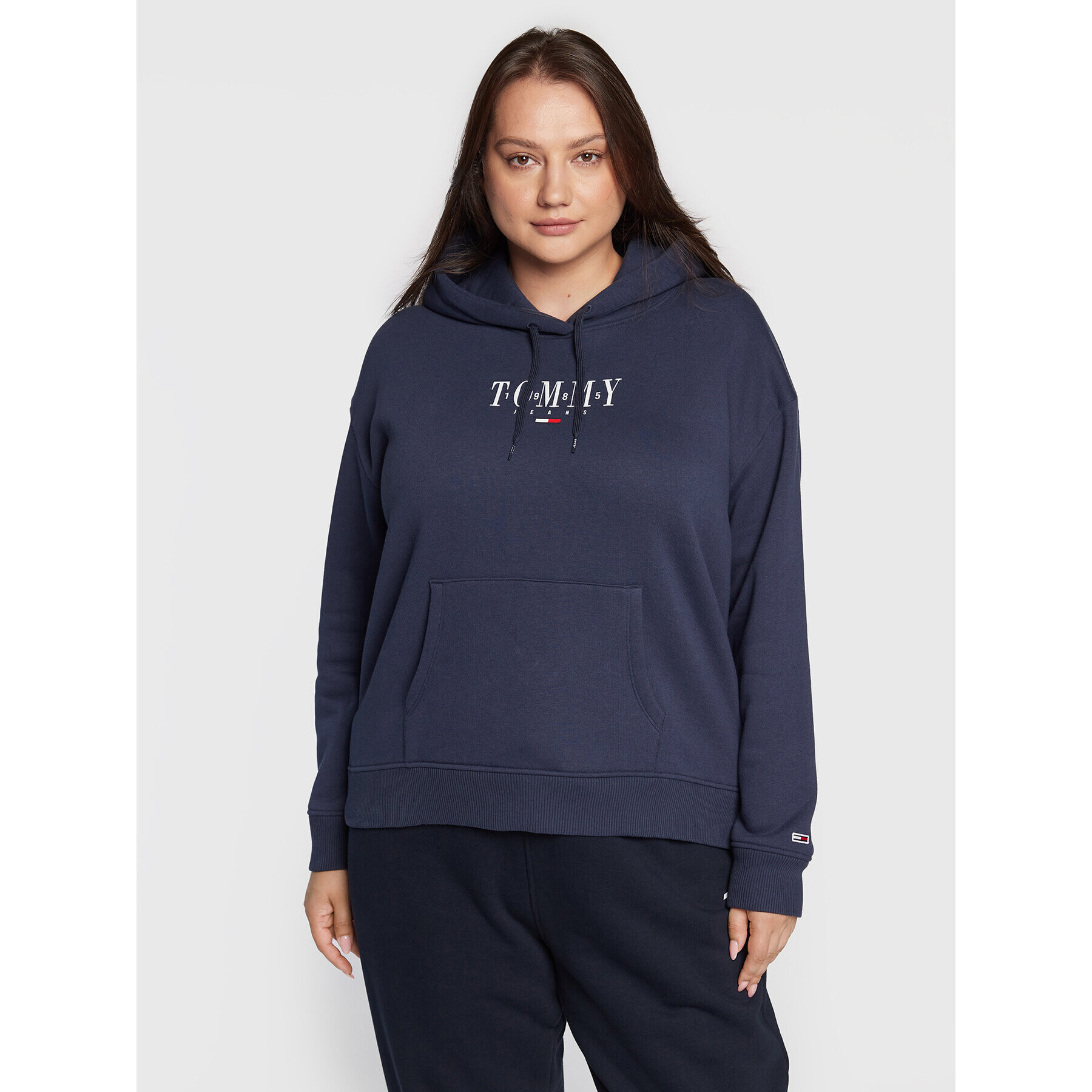 Tommy Jeans Curve Bluză Essential Logo DW0DW12995 Bleumarin Relaxed Fit - Pled.ro