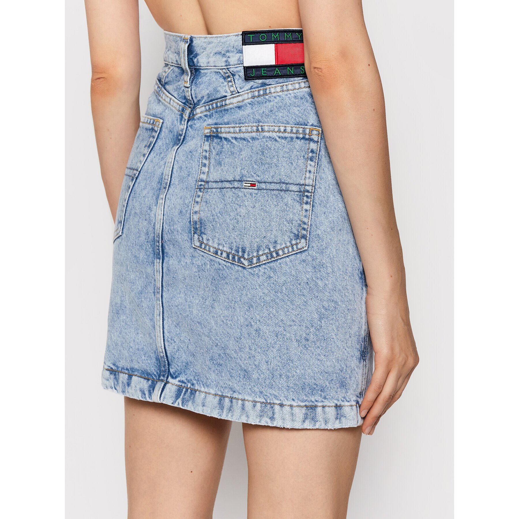 Tommy Jeans Fustă de blugi DW0DW11028 Albastru Mom Fit - Pled.ro