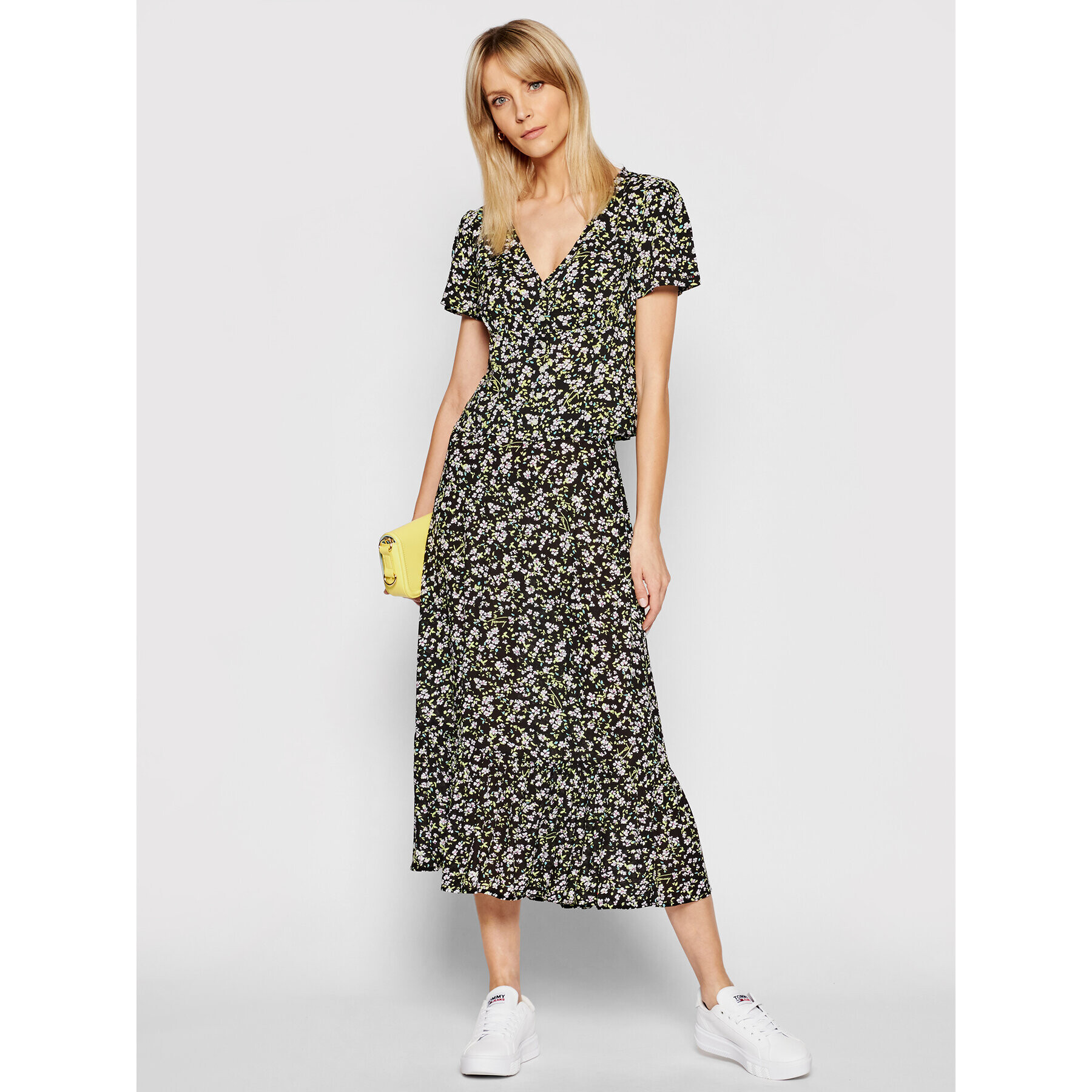 Tommy Jeans Fustă midi Tiered Floral DW0DW09856 Negru Regular Fit - Pled.ro