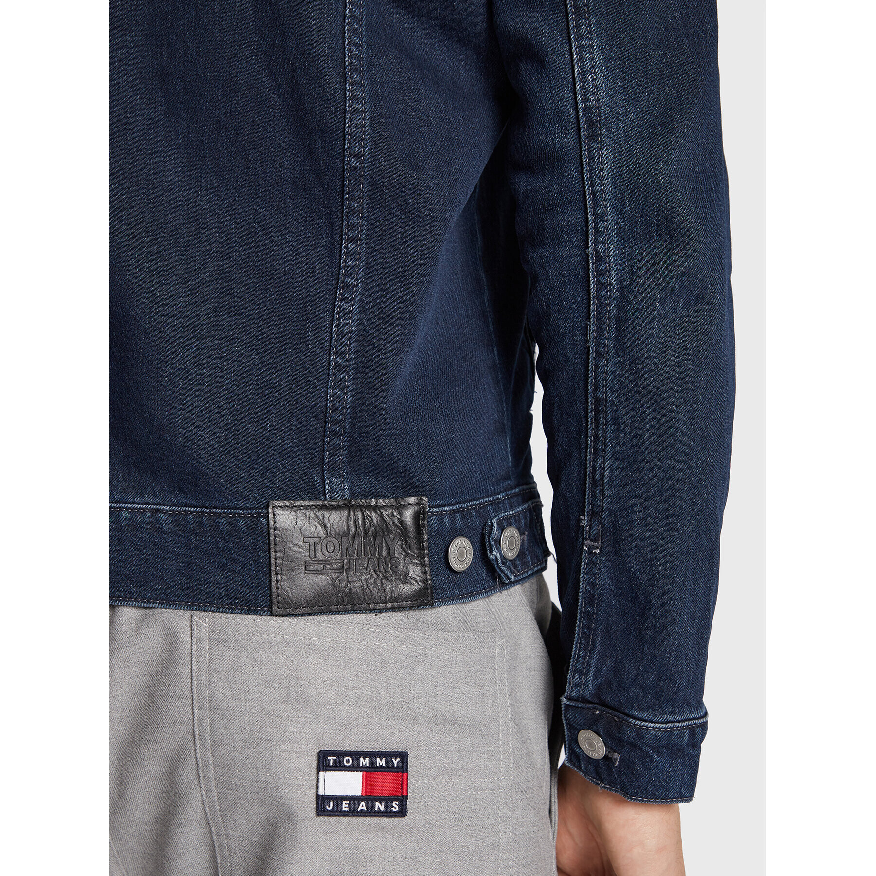 Tommy Jeans Geacă de blugi DM0DM15110 Bleumarin Regular Fit - Pled.ro