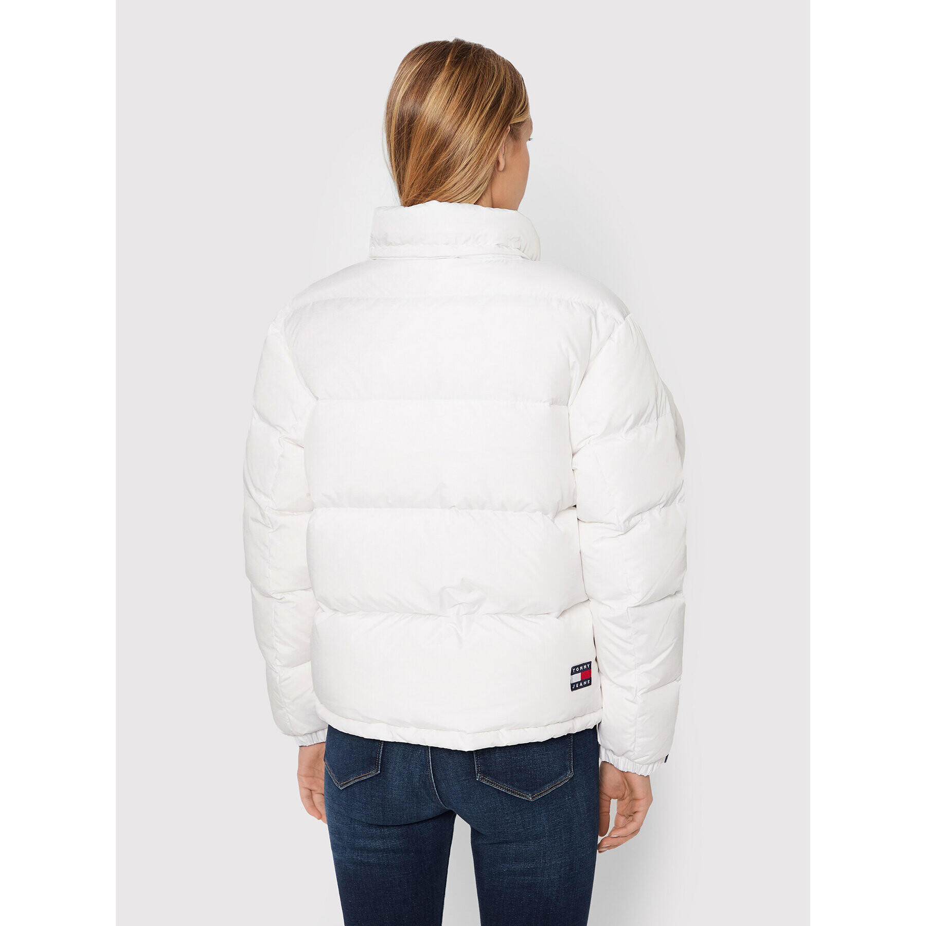 Tommy Jeans Geacă din puf Alaska DW0DW14661 Alb Regular Fit - Pled.ro