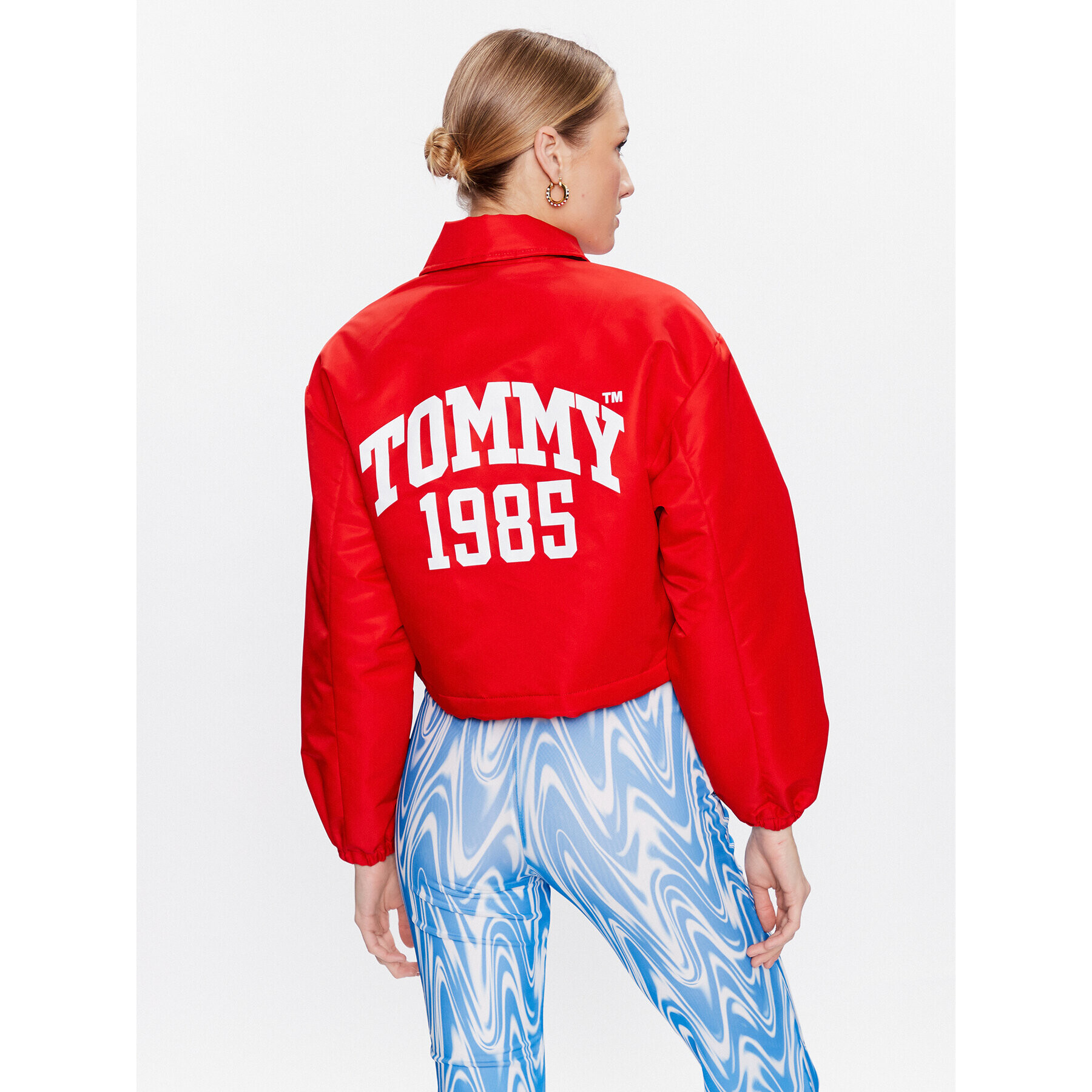 Tommy Jeans Geacă din puf Cropped Coach DW0DW15334 Roșu Cropped Fit - Pled.ro