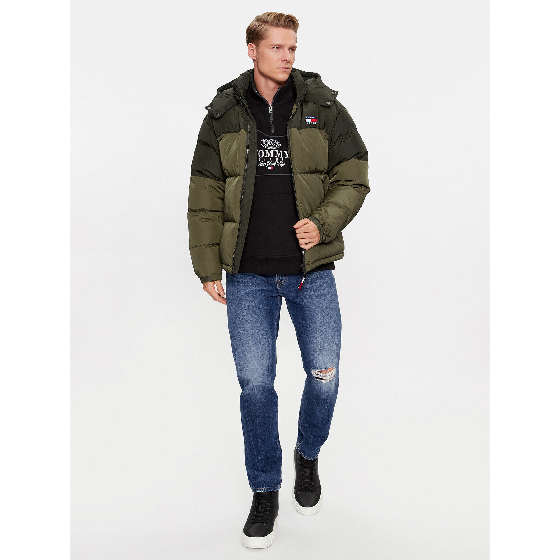 Tommy Jeans Geacă din puf Alaska DM0DM17482 Verde Regular Fit - Pled.ro