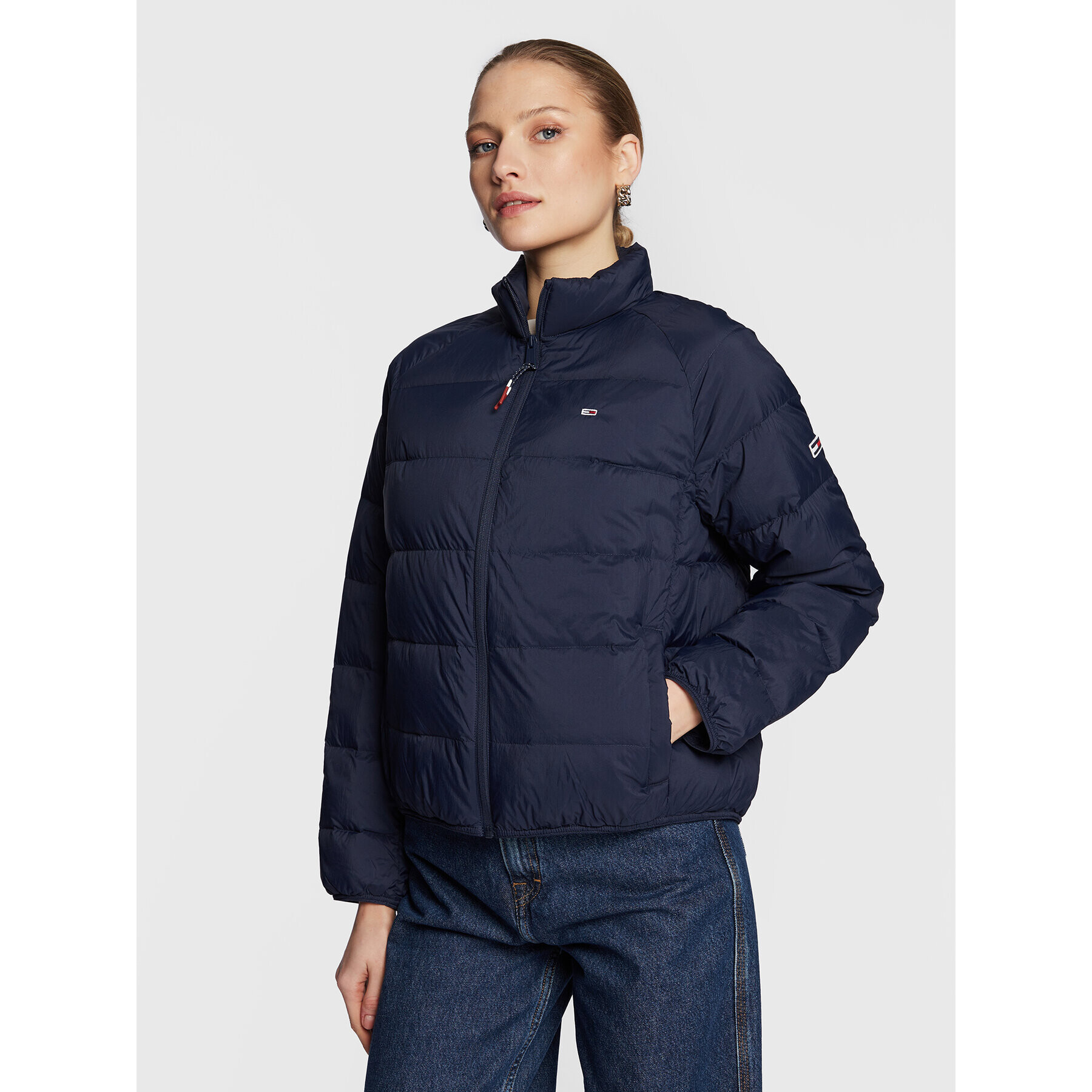 Tommy Jeans Geacă din puf DW0DW14929 Bleumarin Regular Fit - Pled.ro