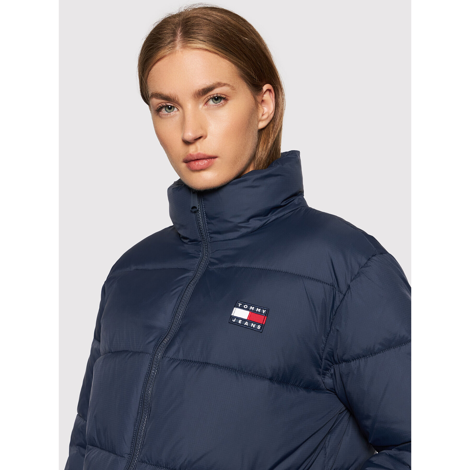 Tommy Jeans Geacă din puf Modern DW0DW11623 Bleumarin Regular Fit - Pled.ro