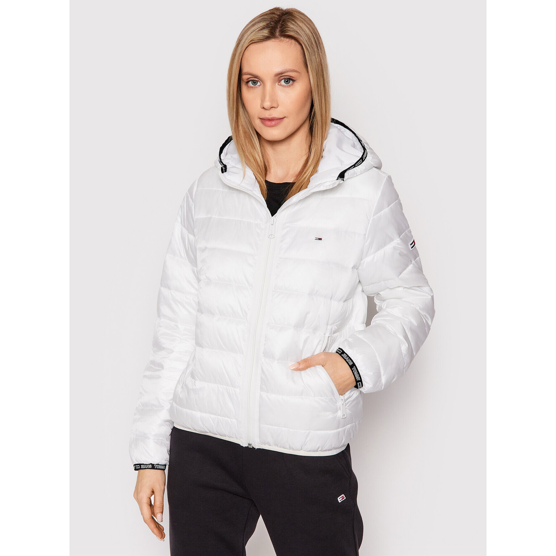 Tommy Jeans Geacă din puf Quilted DW0DW09350 Alb Relaxed Fit - Pled.ro