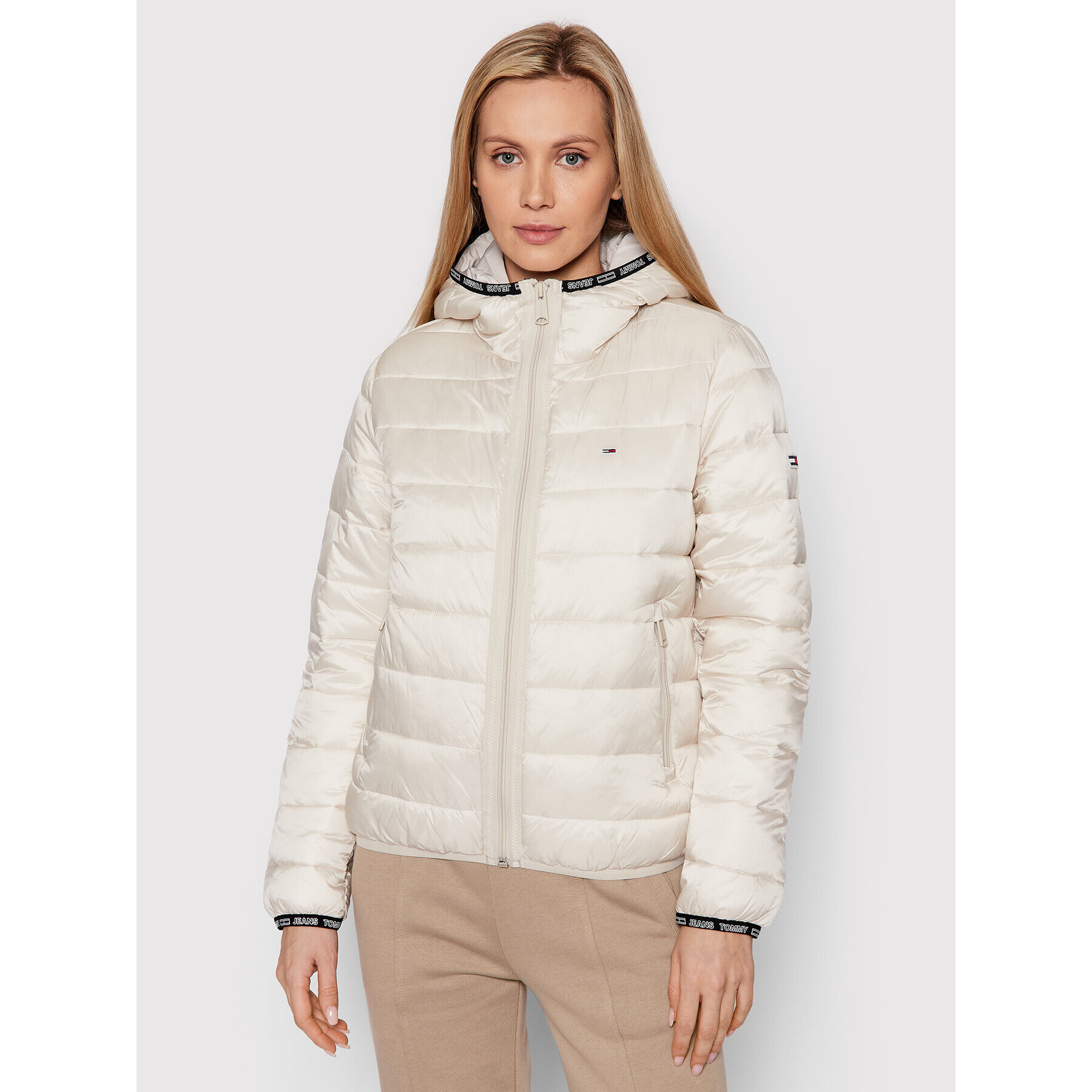 Tommy Jeans Geacă din puf Quilted DW0DW09350 Bej Relaxed Fit - Pled.ro