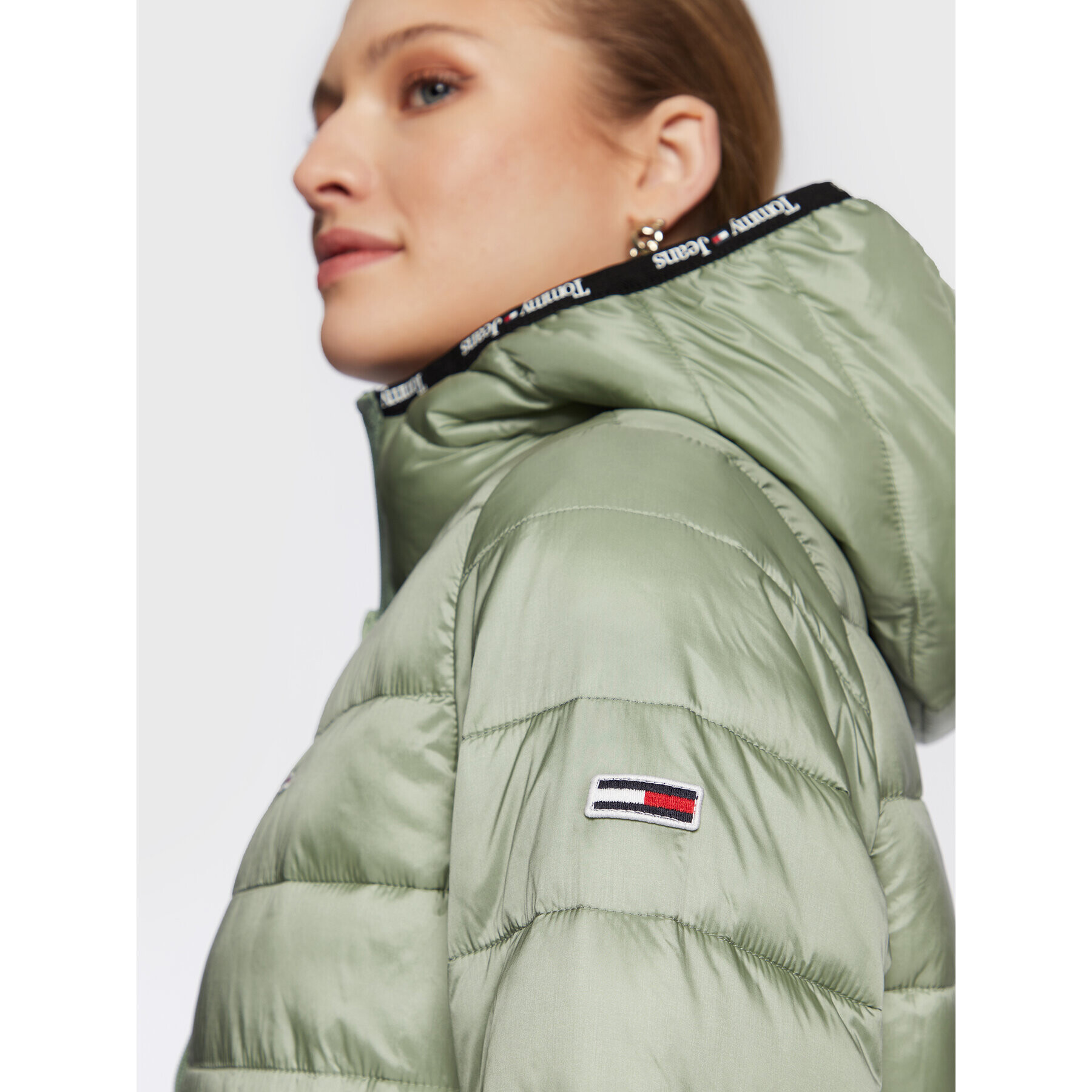 Tommy Jeans Geacă din puf Quilted Tape DW0DW15168 Verde Regular Fit - Pled.ro