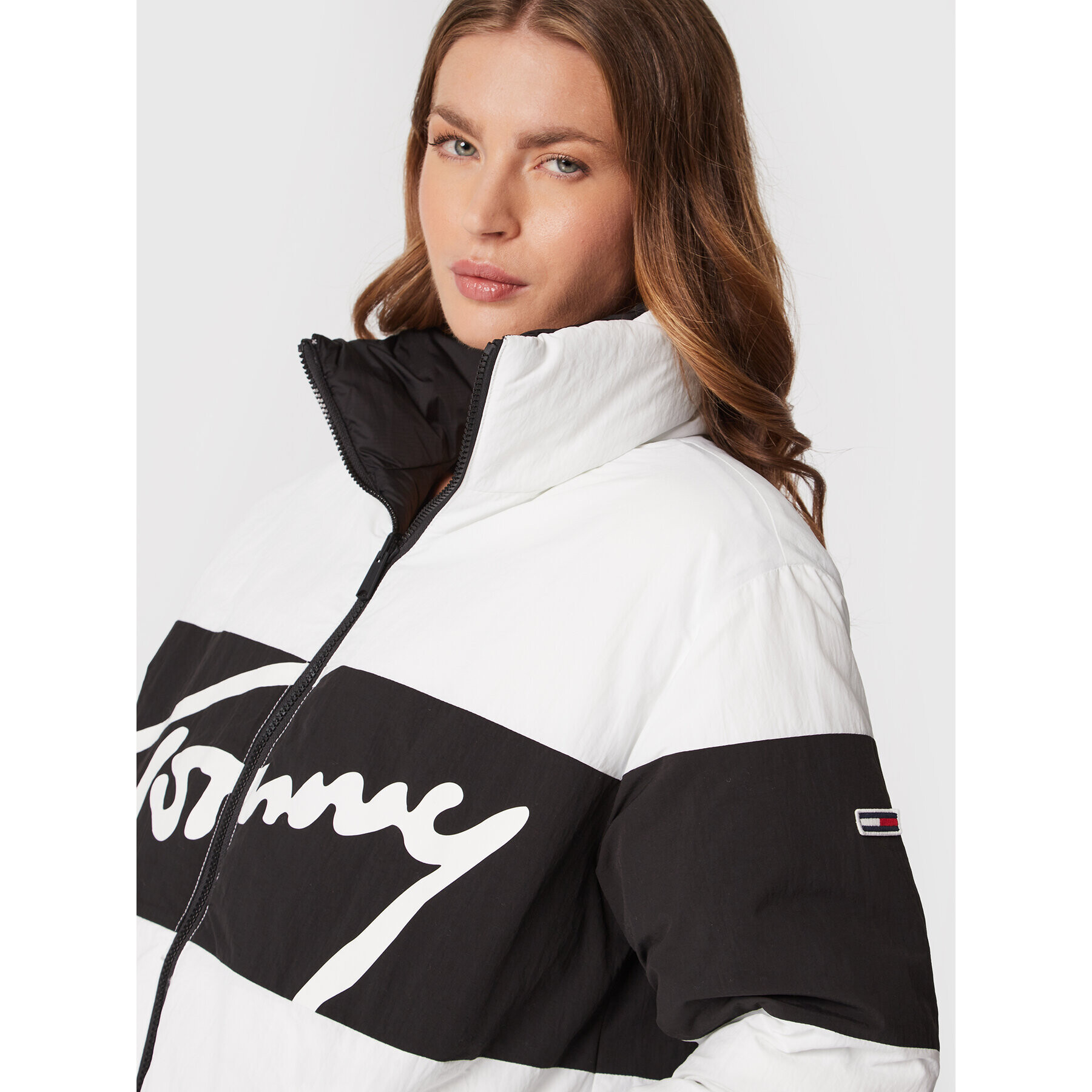 Tommy Jeans Geacă din puf Signature DW0DW14308 Alb Oversize - Pled.ro