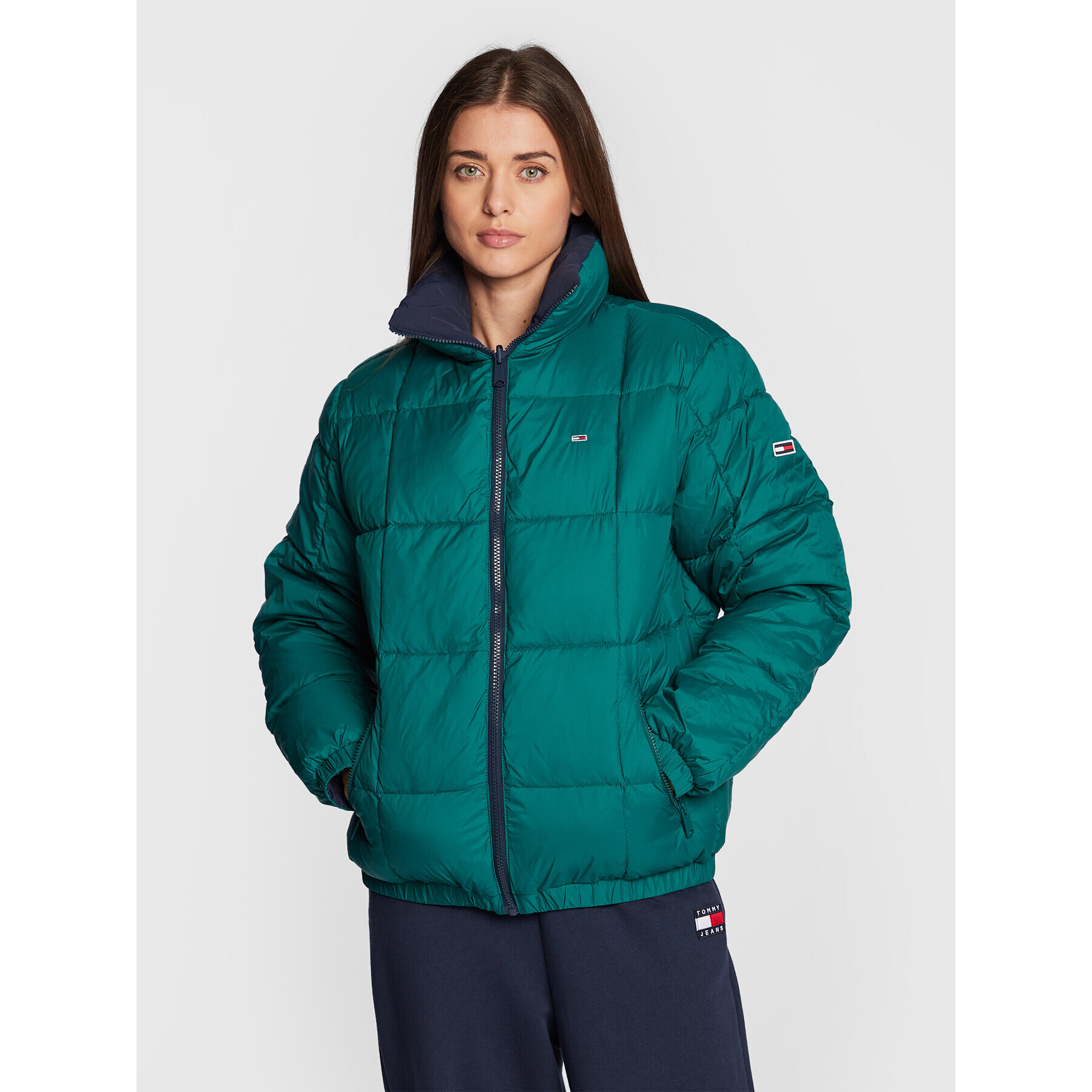 Tommy Jeans Geacă din puf Signature DW0DW14308 Bleumarin Oversize - Pled.ro