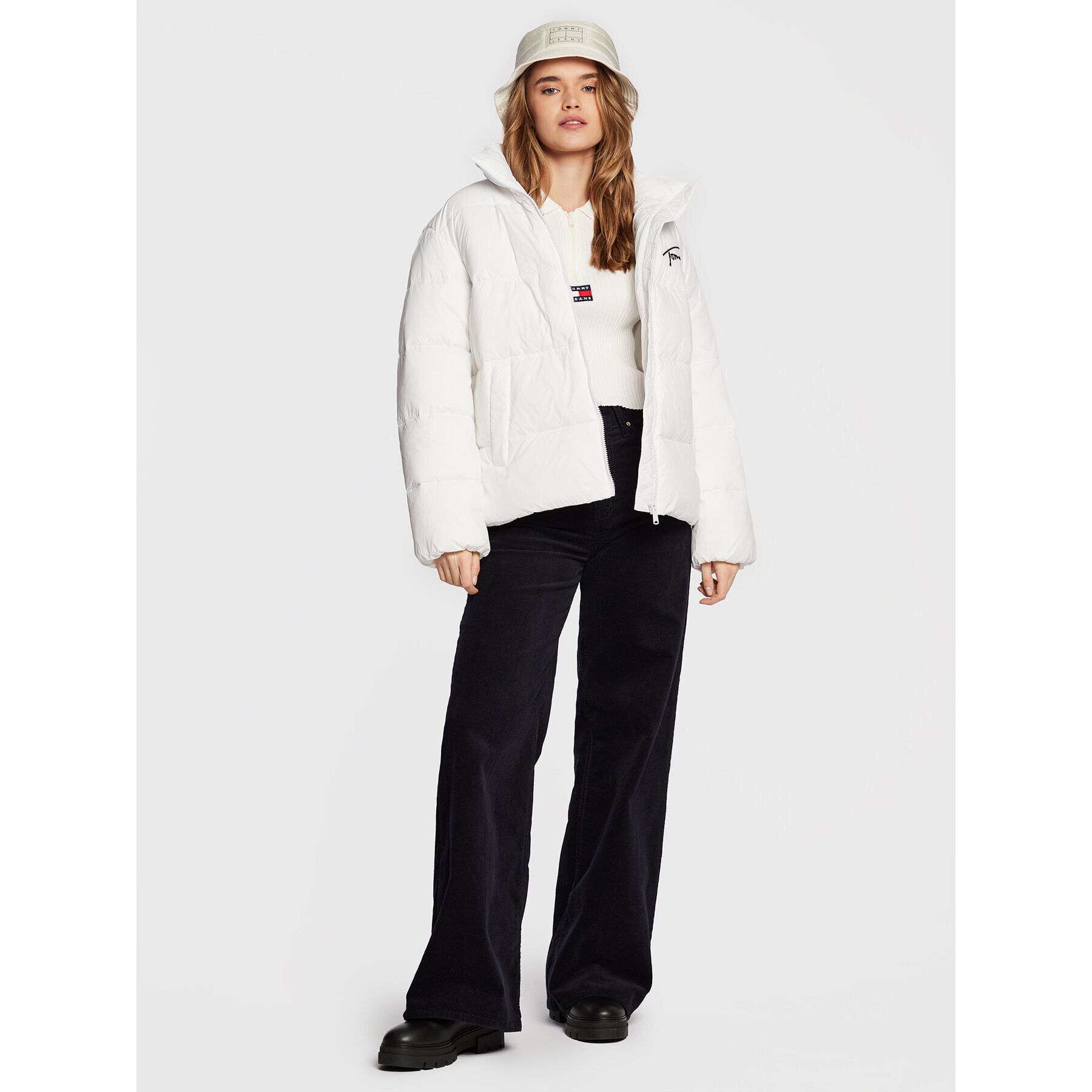 Tommy Jeans Geacă din puf Signature Modern DW0DW14660 Alb Relaxed Fit - Pled.ro