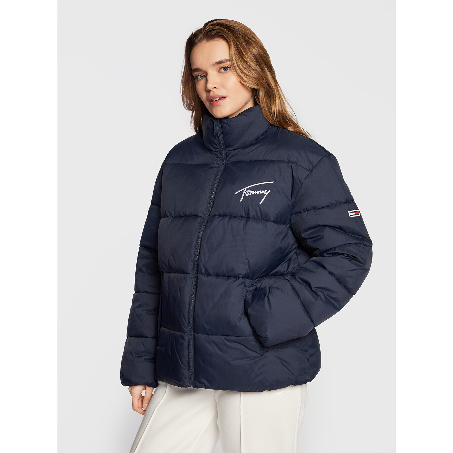 Tommy Jeans Geacă din puf Signature Modern DW0DW14660 Bleumarin Relaxed Fit - Pled.ro