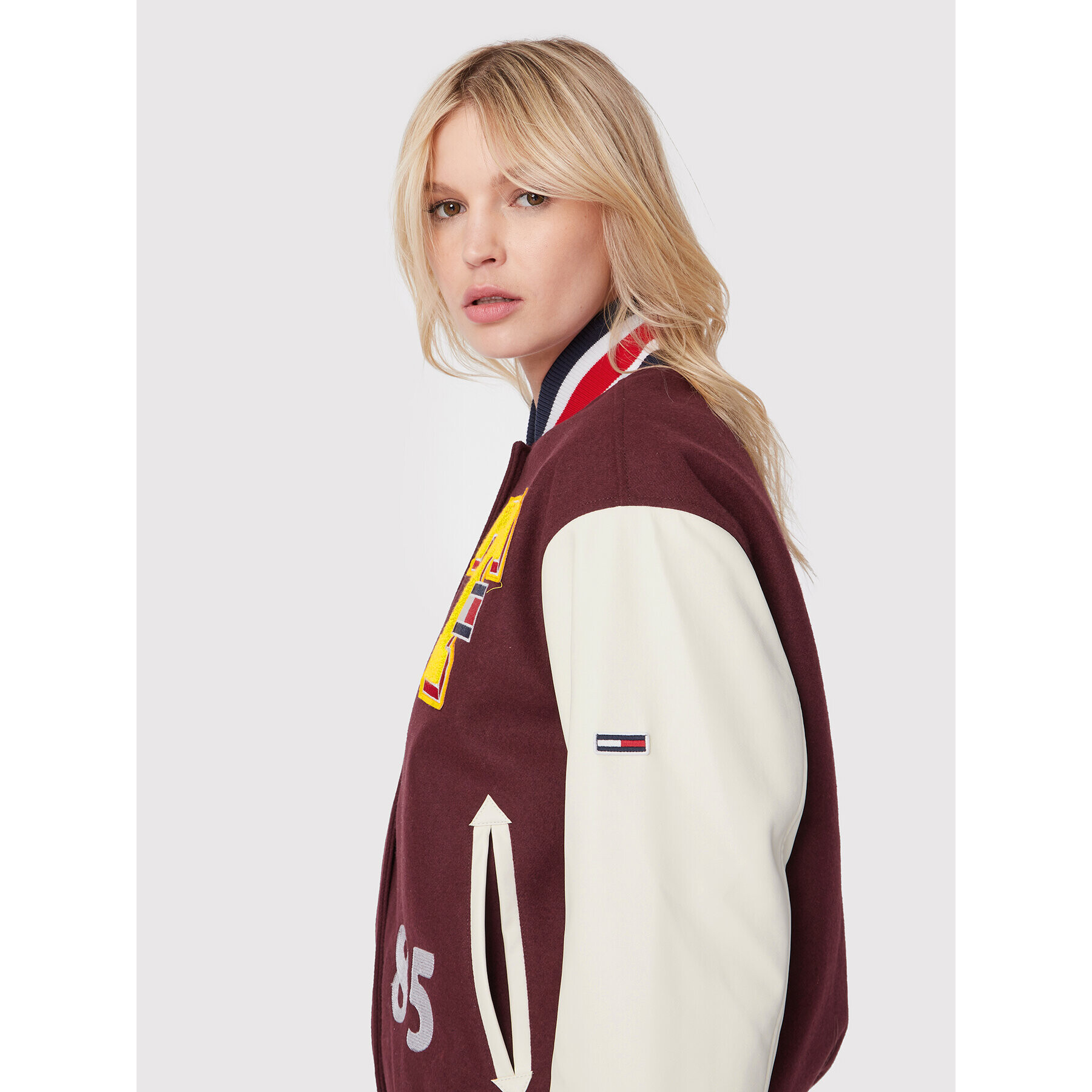 Tommy Jeans Geacă bomber Tjw Letterman DW0DW14293 Vișiniu Relaxed Fit - Pled.ro