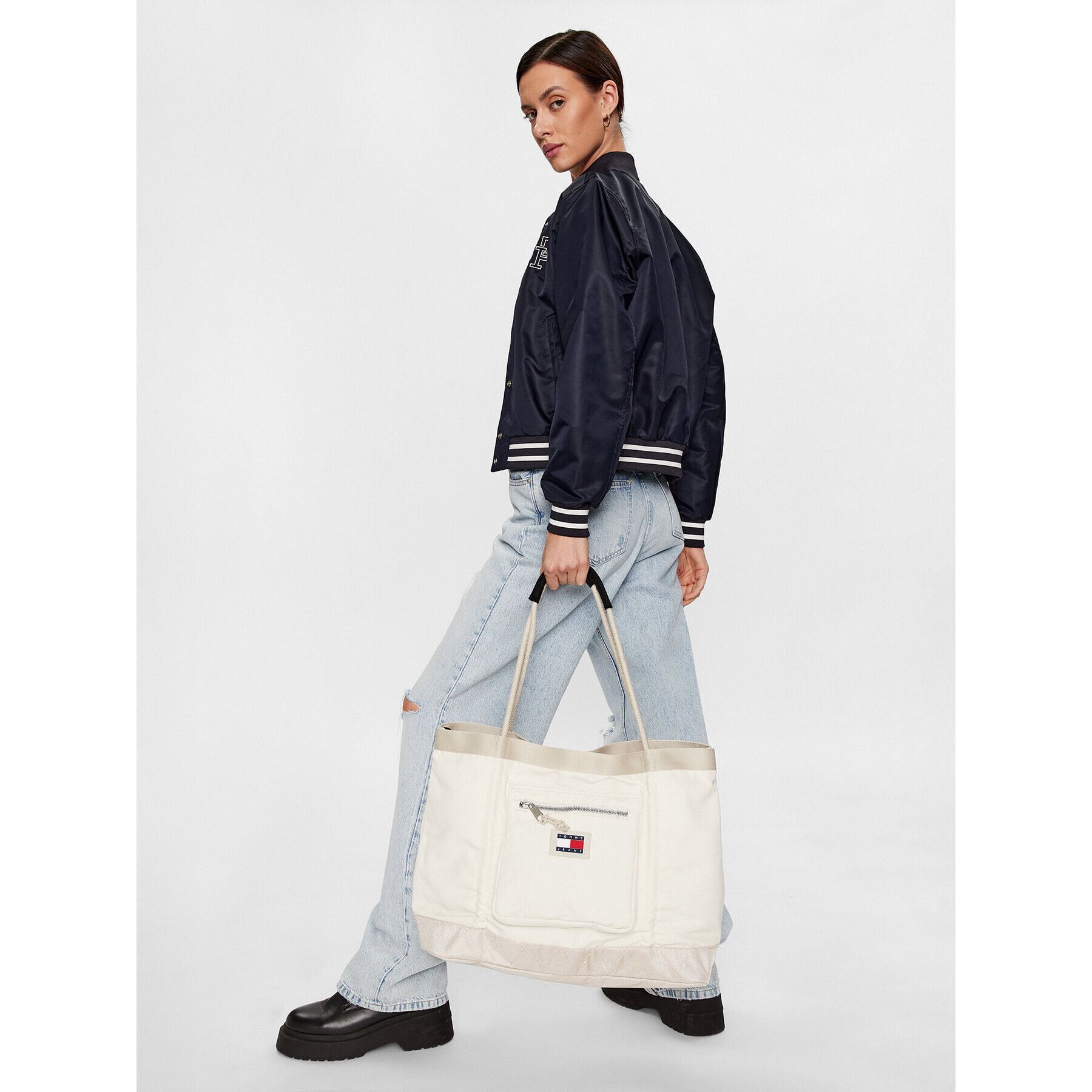 Tommy Jeans Geantă Tjm Beach Hiker Overs. Tote AM0AM10887 Écru - Pled.ro