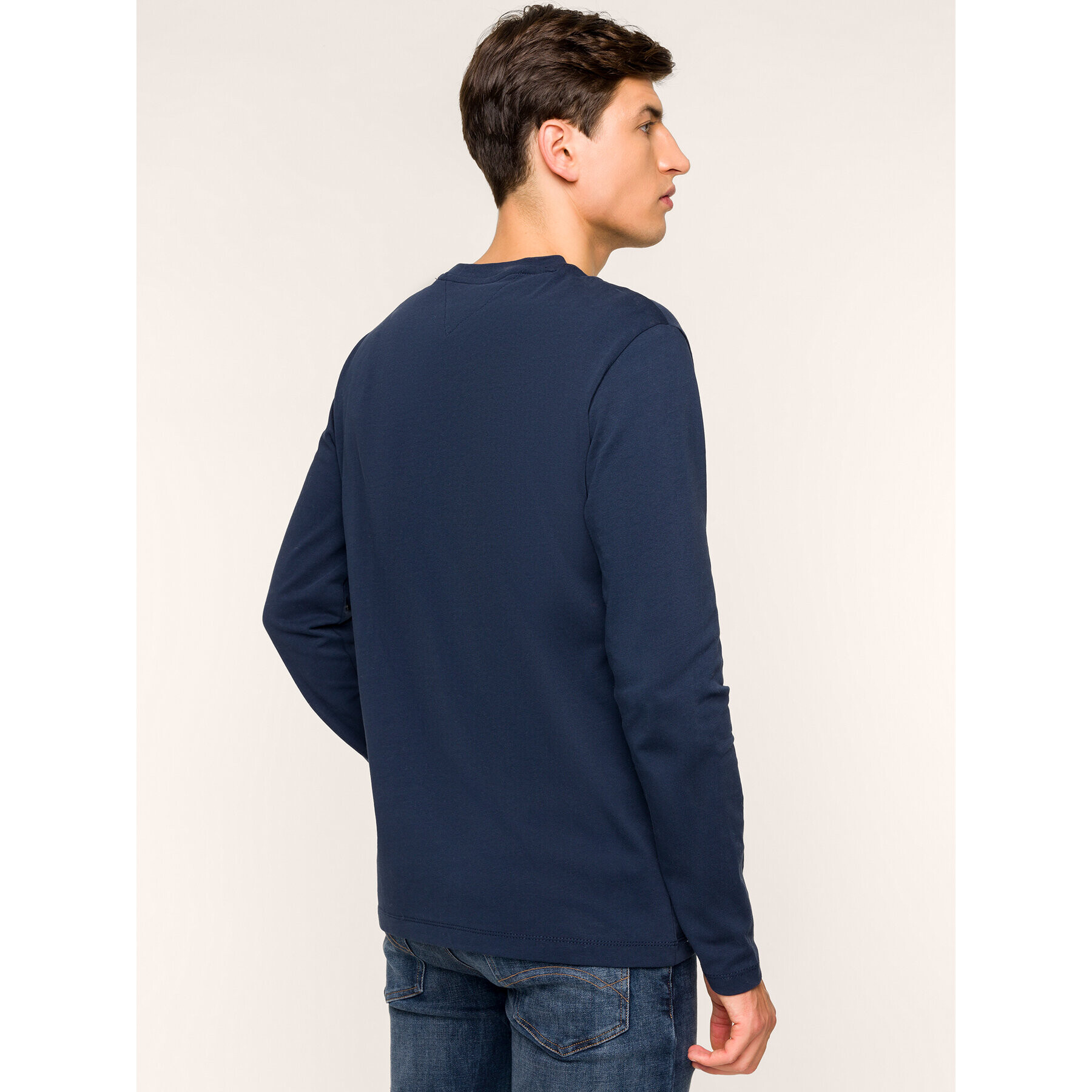 Tommy Jeans Longsleeve Badge DM0DM06958 Bleumarin Regular Fit - Pled.ro