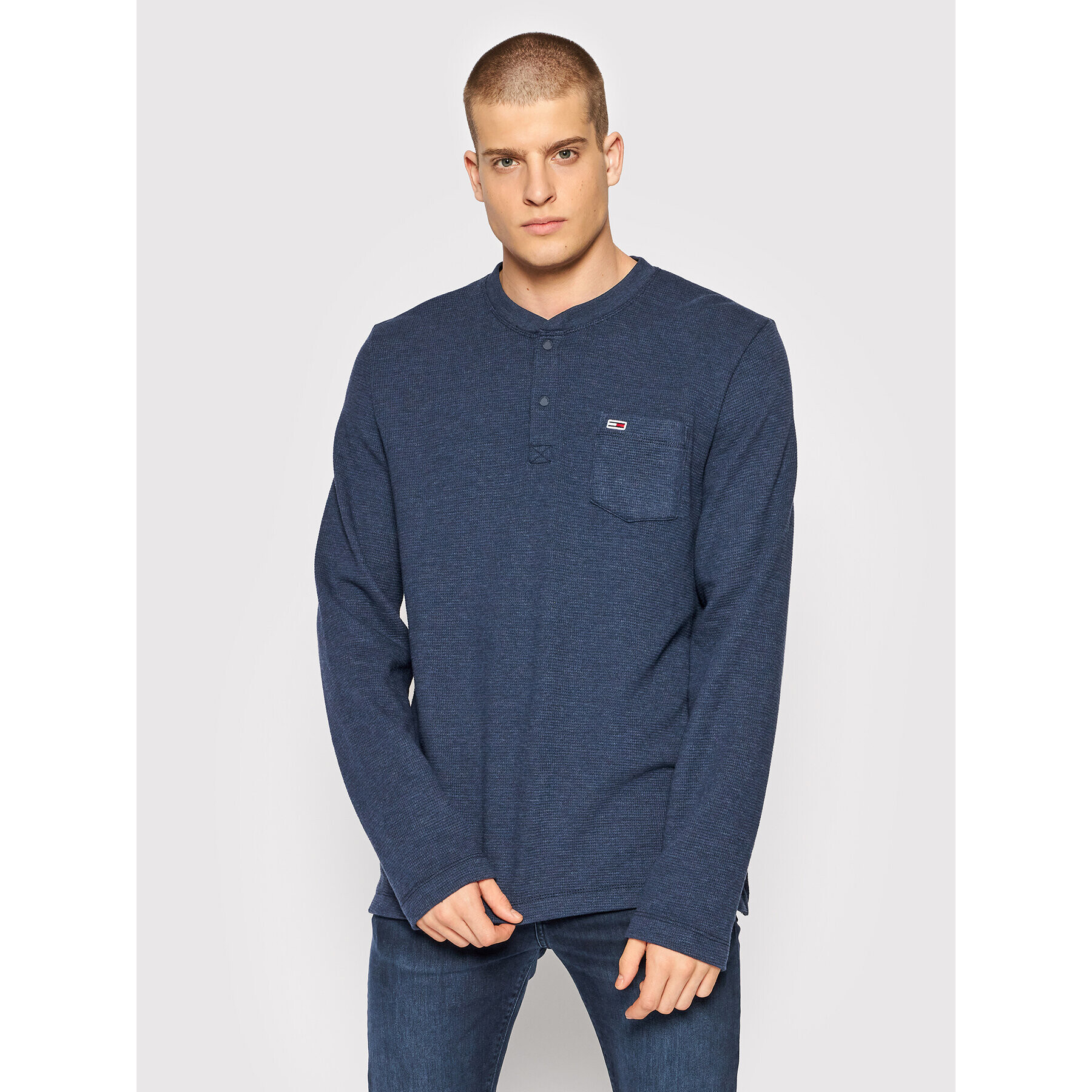 Tommy Jeans Longsleeve Henley DM0DM11438 Bleumarin Regular Fit - Pled.ro