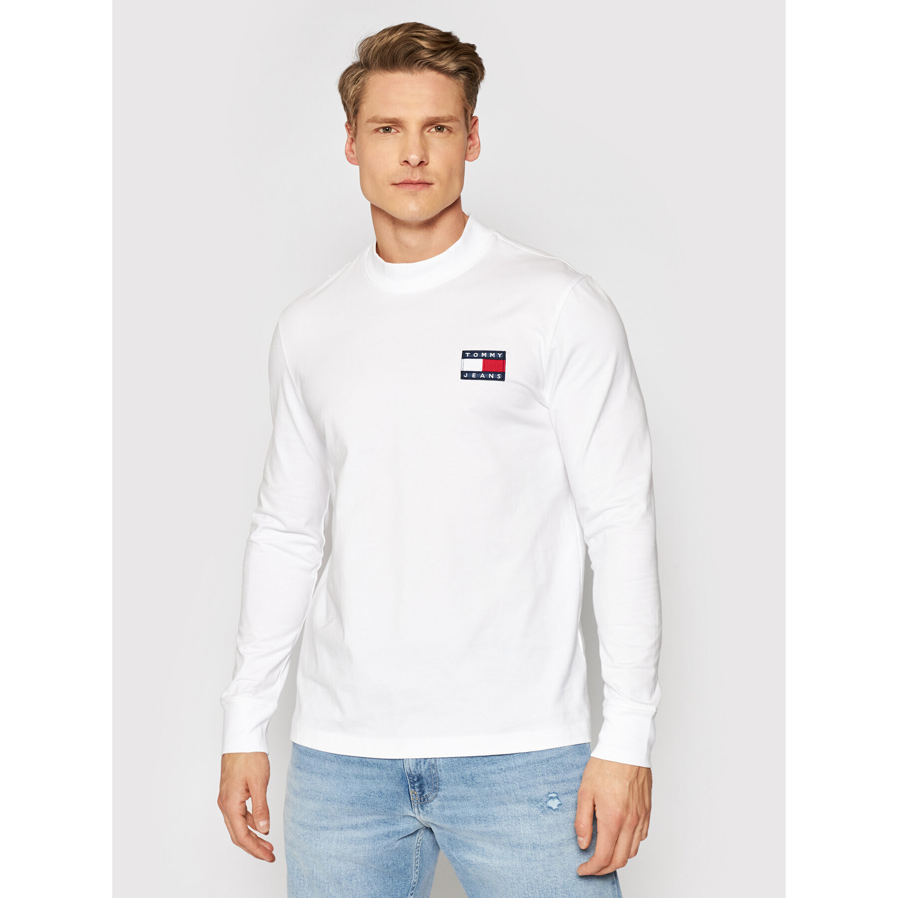 Tommy Jeans Longsleeve Tjm Badge Mock Neck DM0DM10281 Alb Regular Fit - Pled.ro