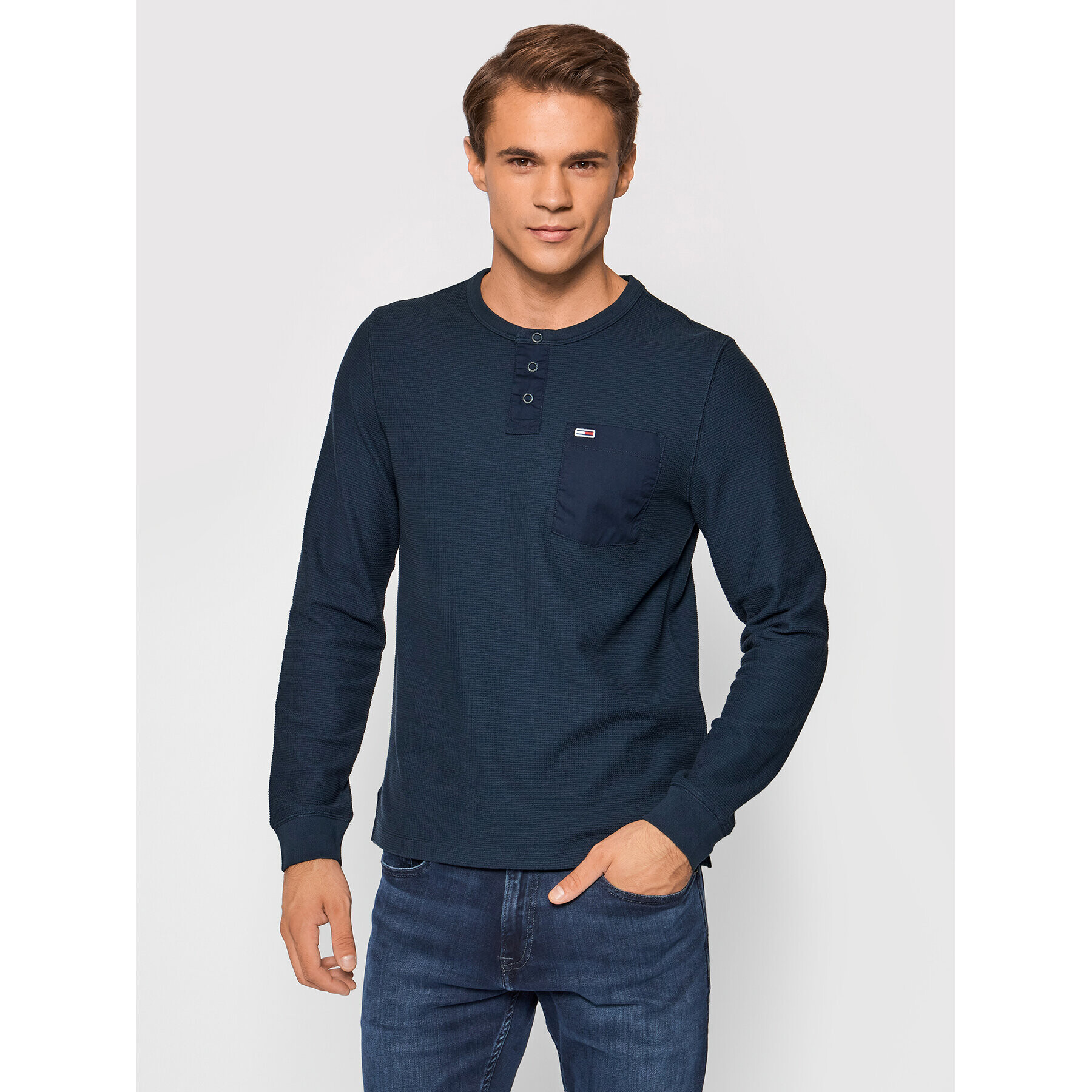 Tommy Jeans Longsleeve Tjm Waffle Pocket Henley DM0DM11062 Bleumarin Regular Fit - Pled.ro