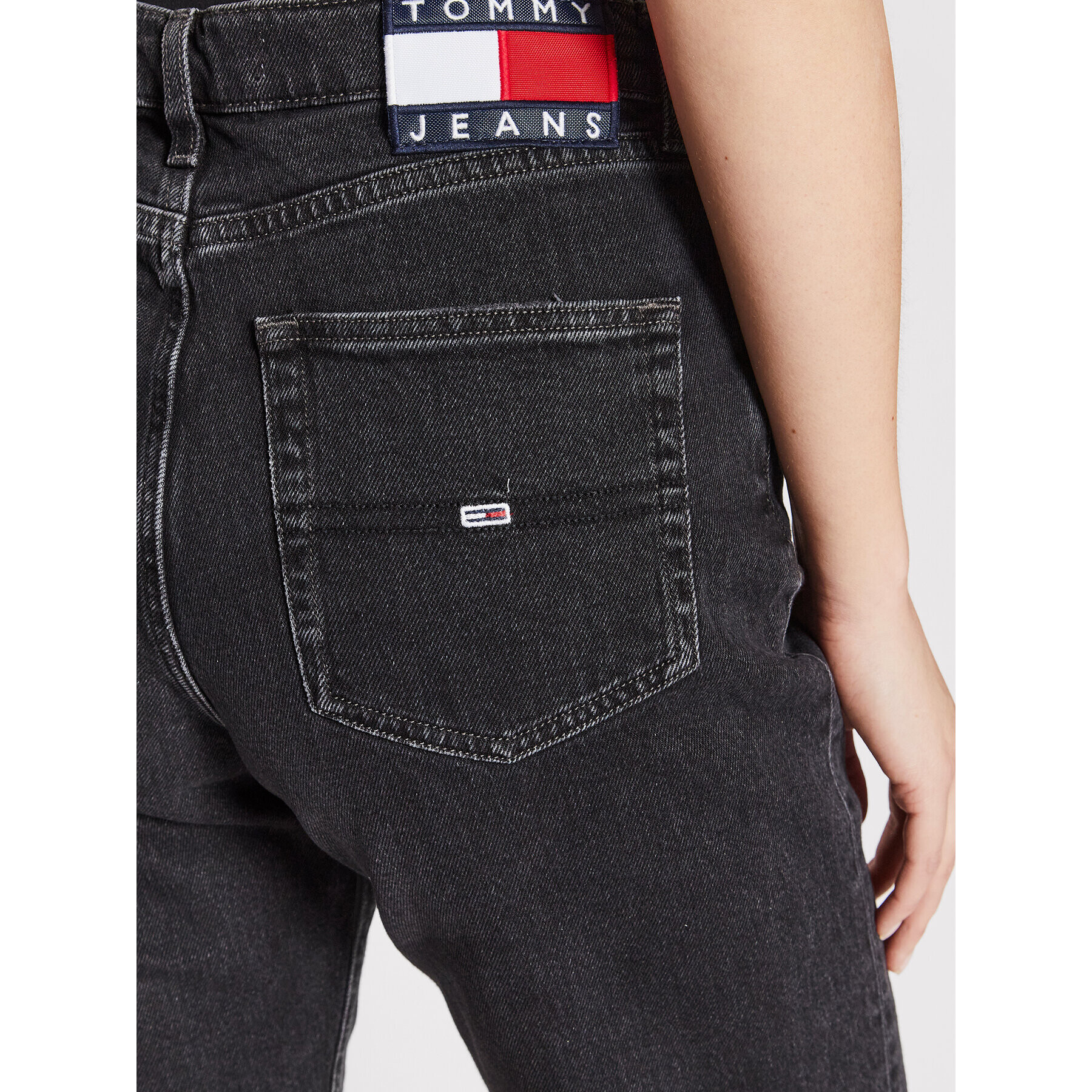 Tommy Jeans Pantaloni scurți de blugi Harper DW0DW12510 Negru Regular Fit - Pled.ro