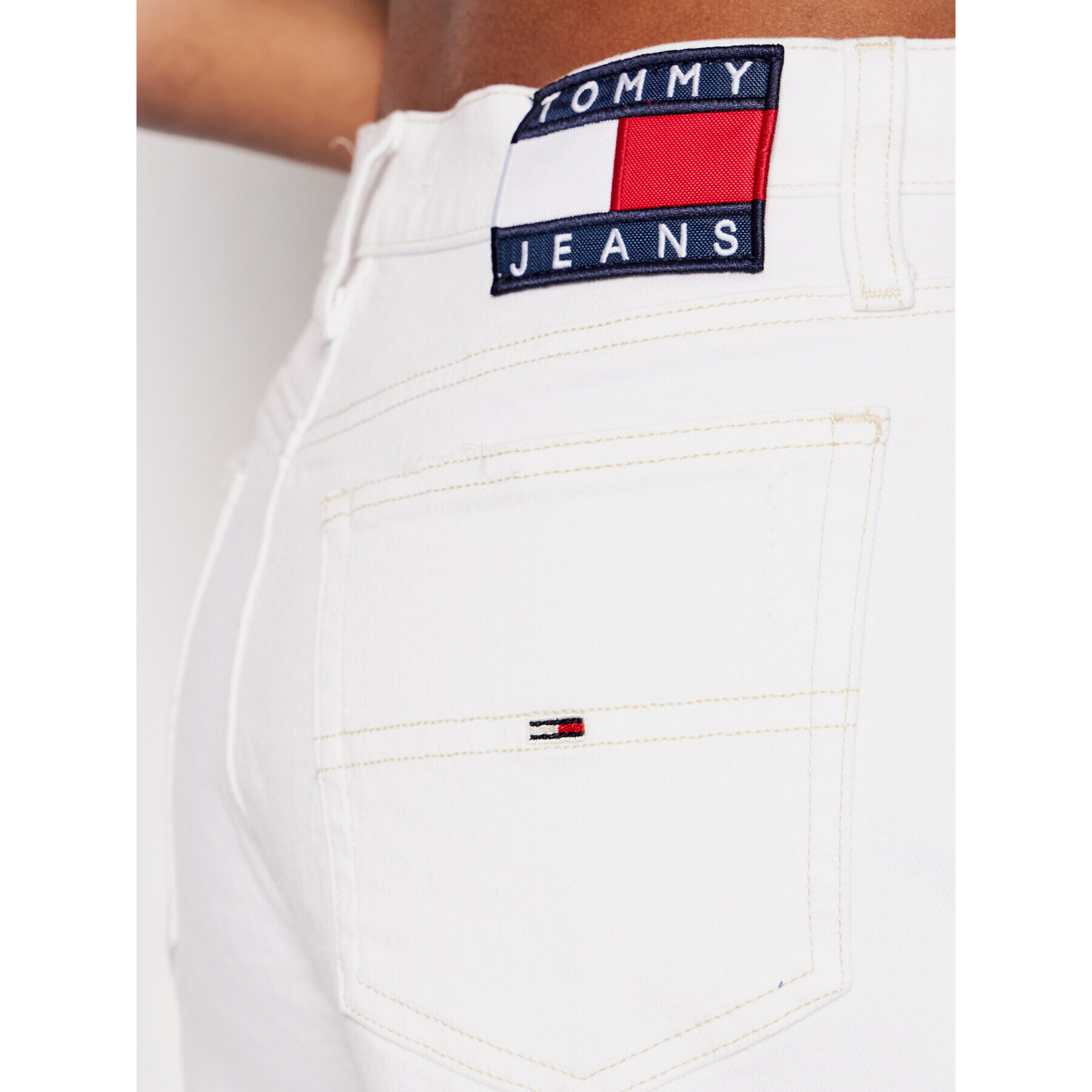 Tommy Jeans Pantaloni scurți de blugi Hotpant DW0DW12455 Alb Regular Fit - Pled.ro