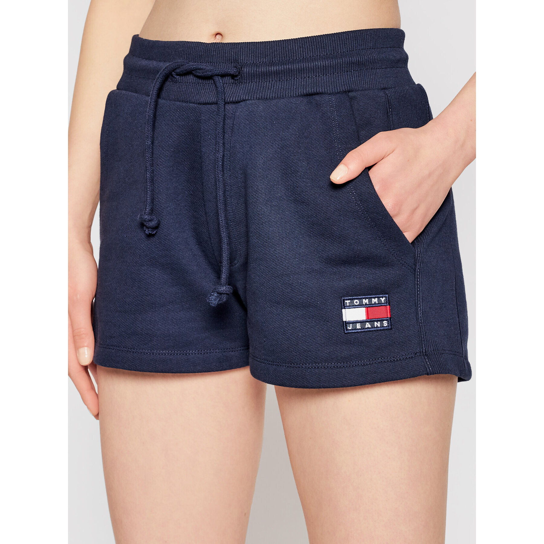 Tommy Jeans Pantaloni scurți sport Tjw Badge DW0DW09754 Bleumarin Regular Fit - Pled.ro