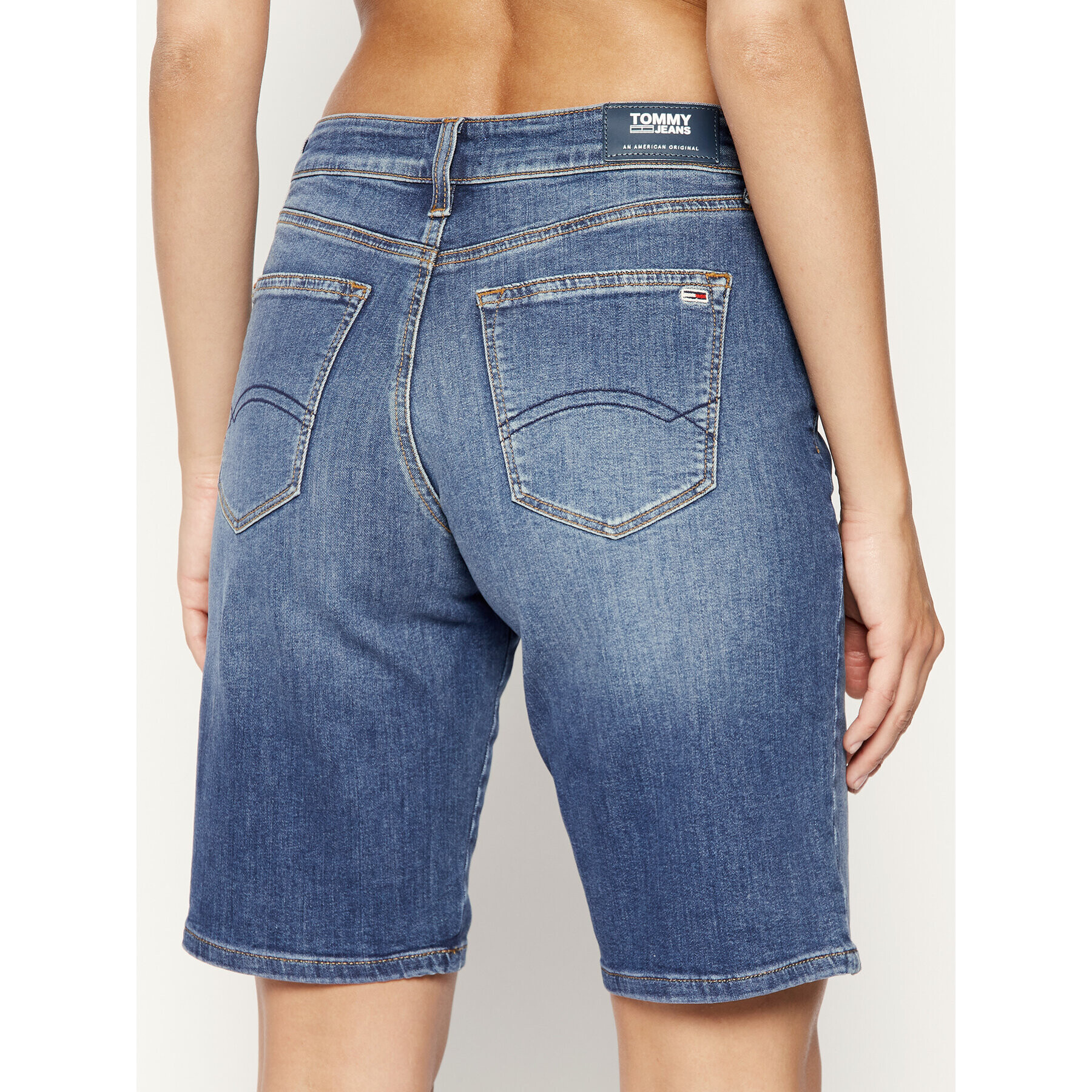 Tommy Jeans Pantaloni scurți de blugi Mid Rise Denim Bermuda DW0DW08214 Bleumarin Regular Fit - Pled.ro