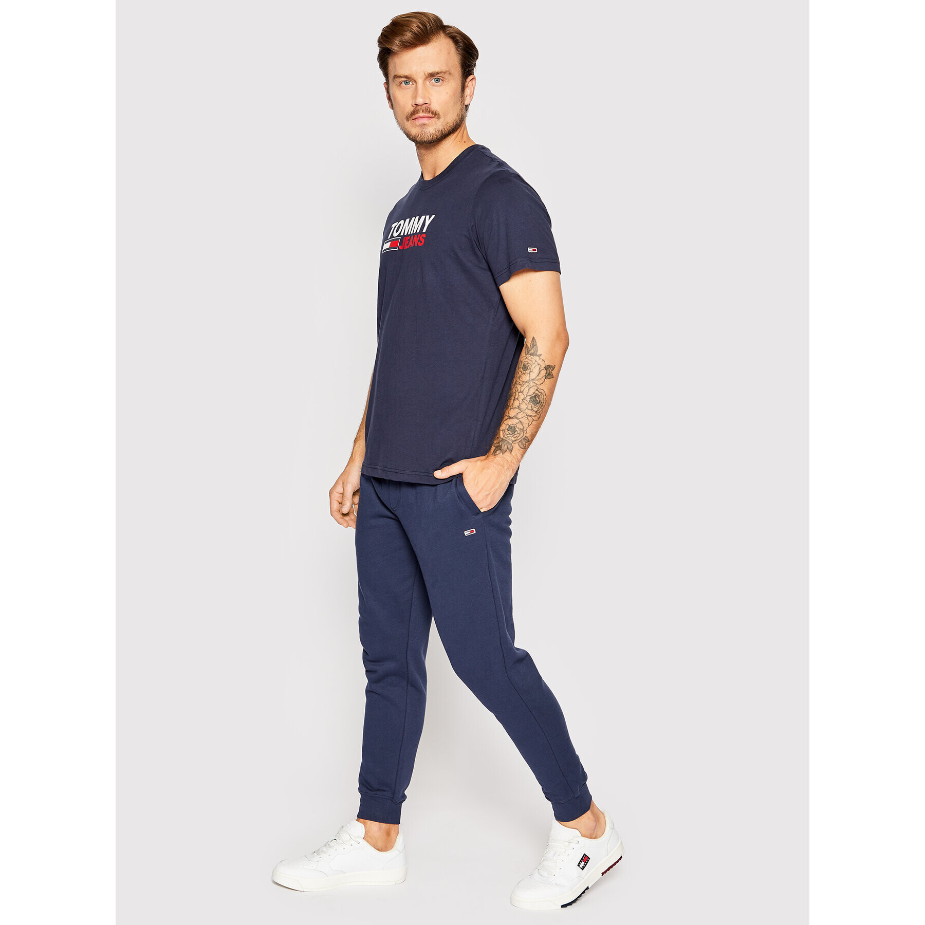 Tommy Jeans Pantaloni trening DM0DM15380 Bleumarin Slim Fit - Pled.ro