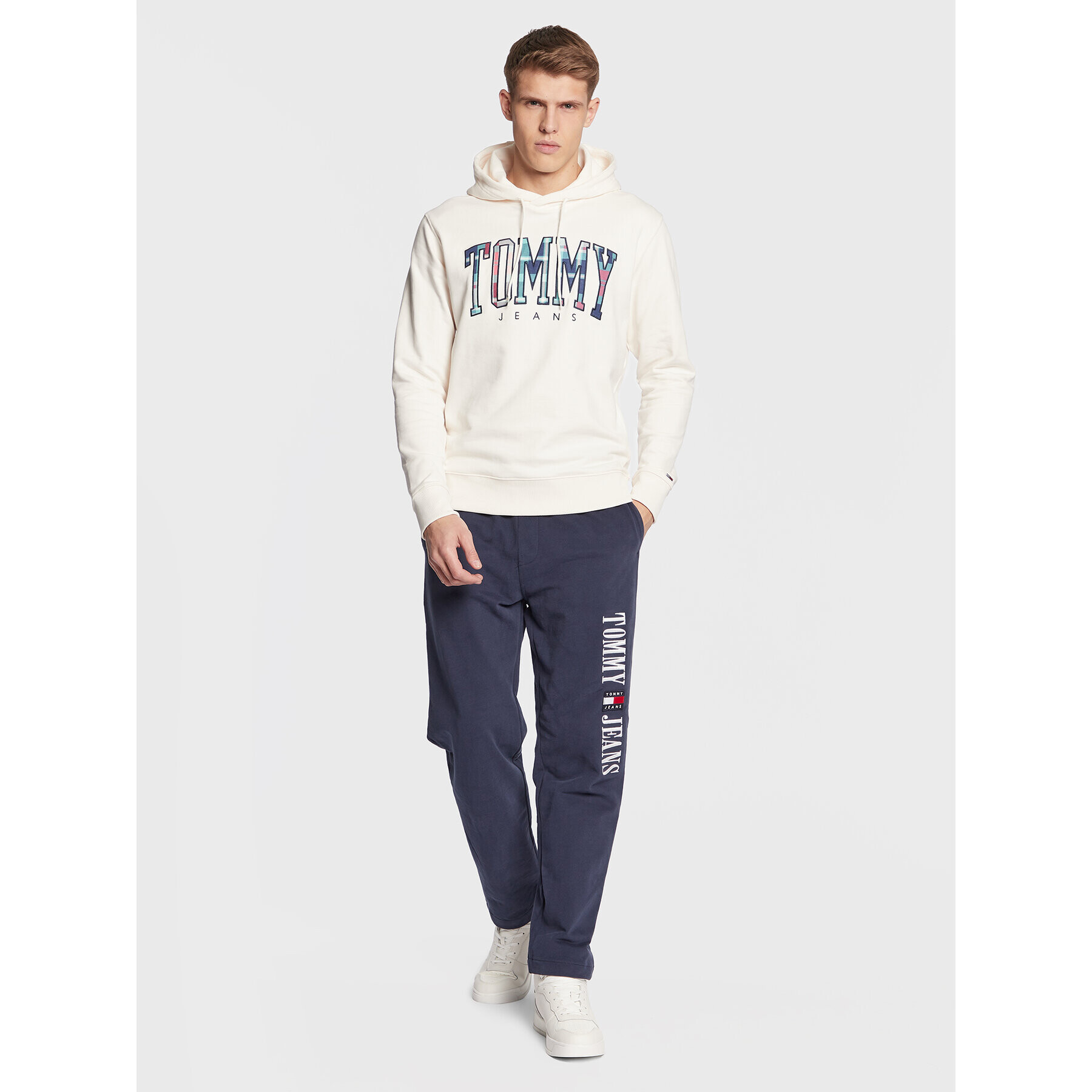 Tommy Jeans Pantaloni trening Ethan Archive DM0DM15792 Bleumarin Regular Fit - Pled.ro