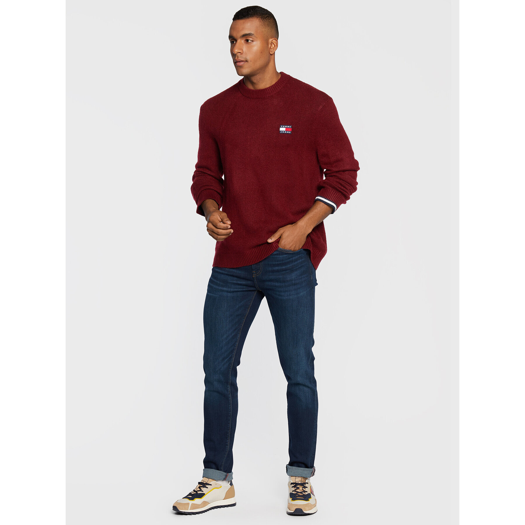 Tommy Jeans Pulover Badge DM0DM15065 Vișiniu Relaxed Fit - Pled.ro