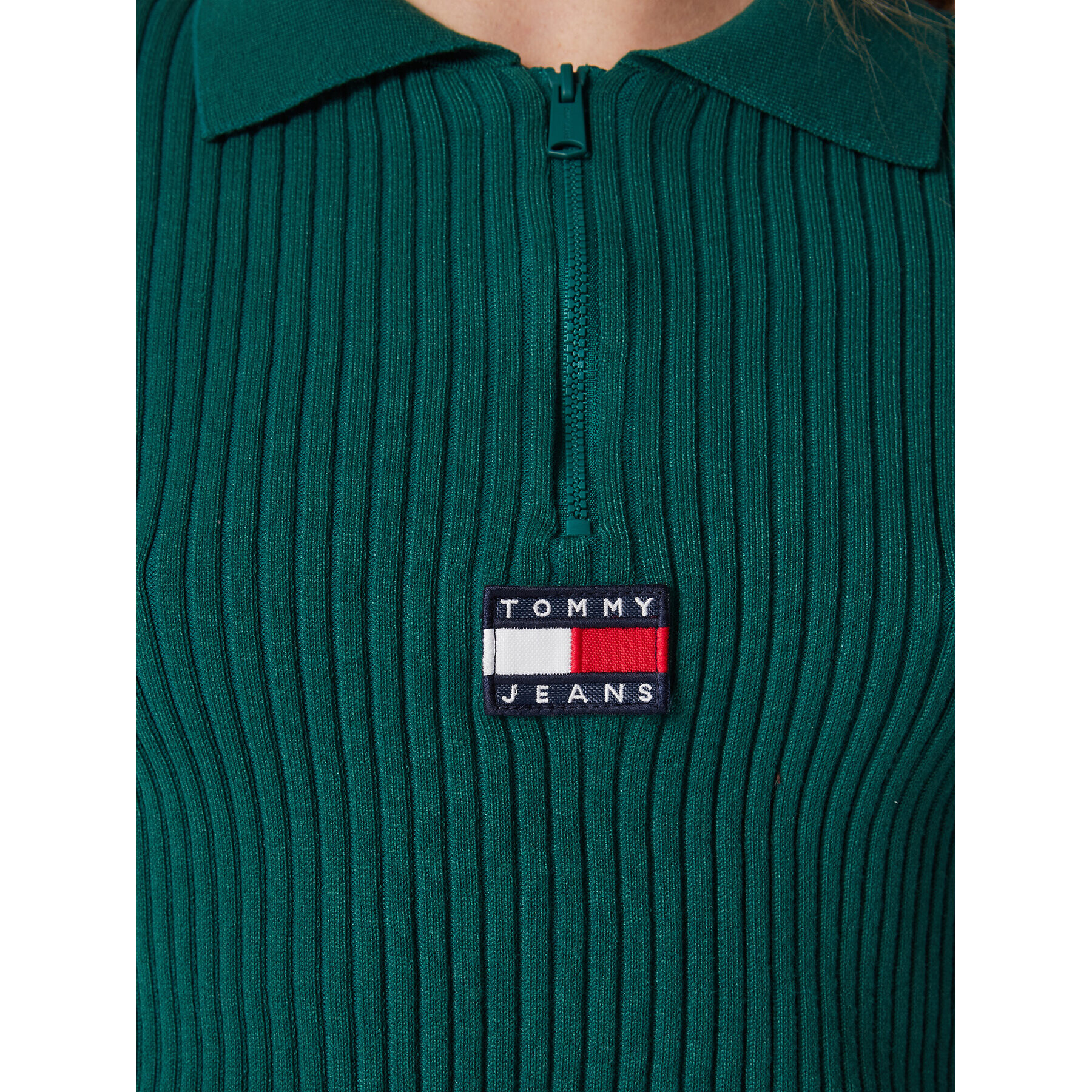 Tommy Jeans Pulover Badge DW0DW14260 Verde Slim Fit - Pled.ro