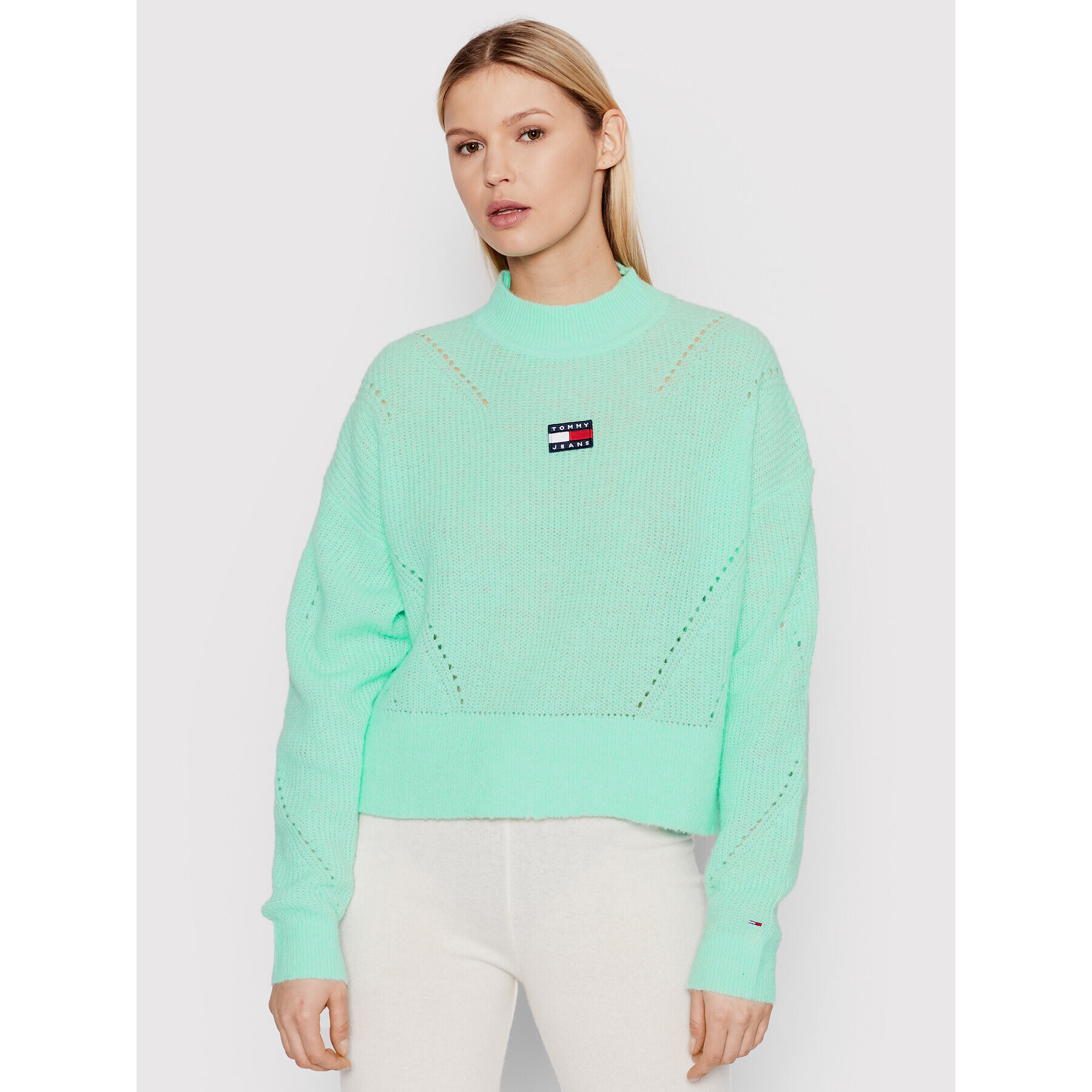 Tommy Jeans Pulover Center Badge DW0DW11711 Verde Boxy Fit - Pled.ro