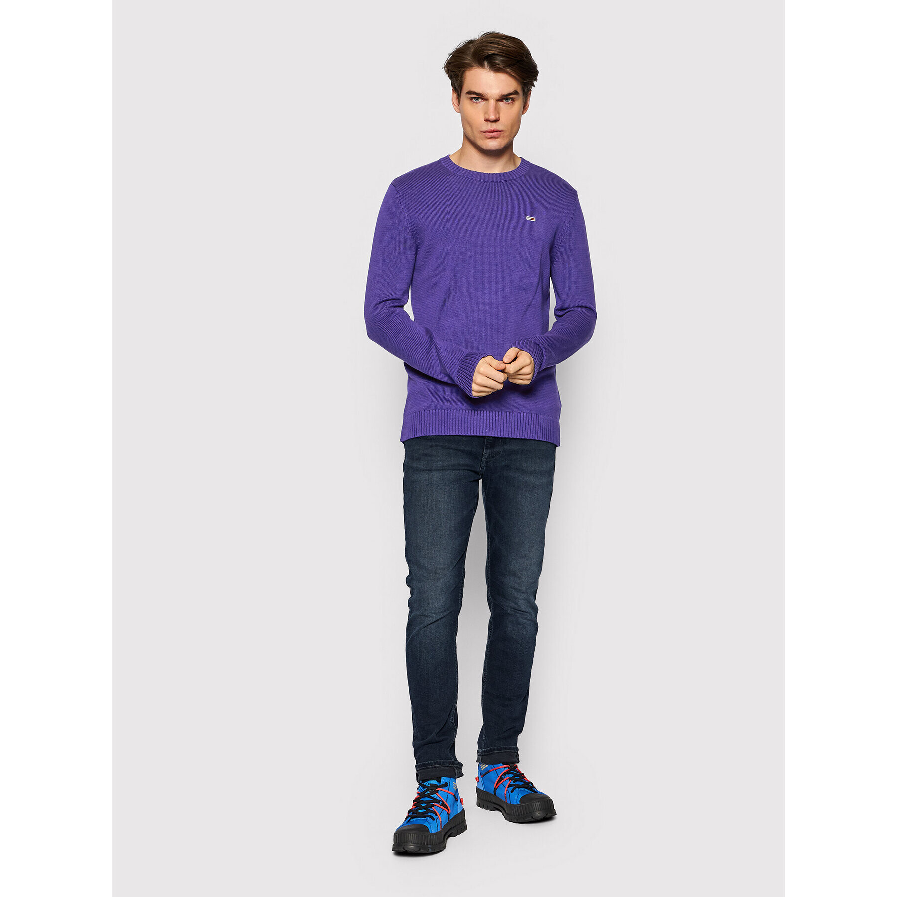 Tommy Jeans Pulover Essential DM0DM11856 Violet Regular Fit - Pled.ro