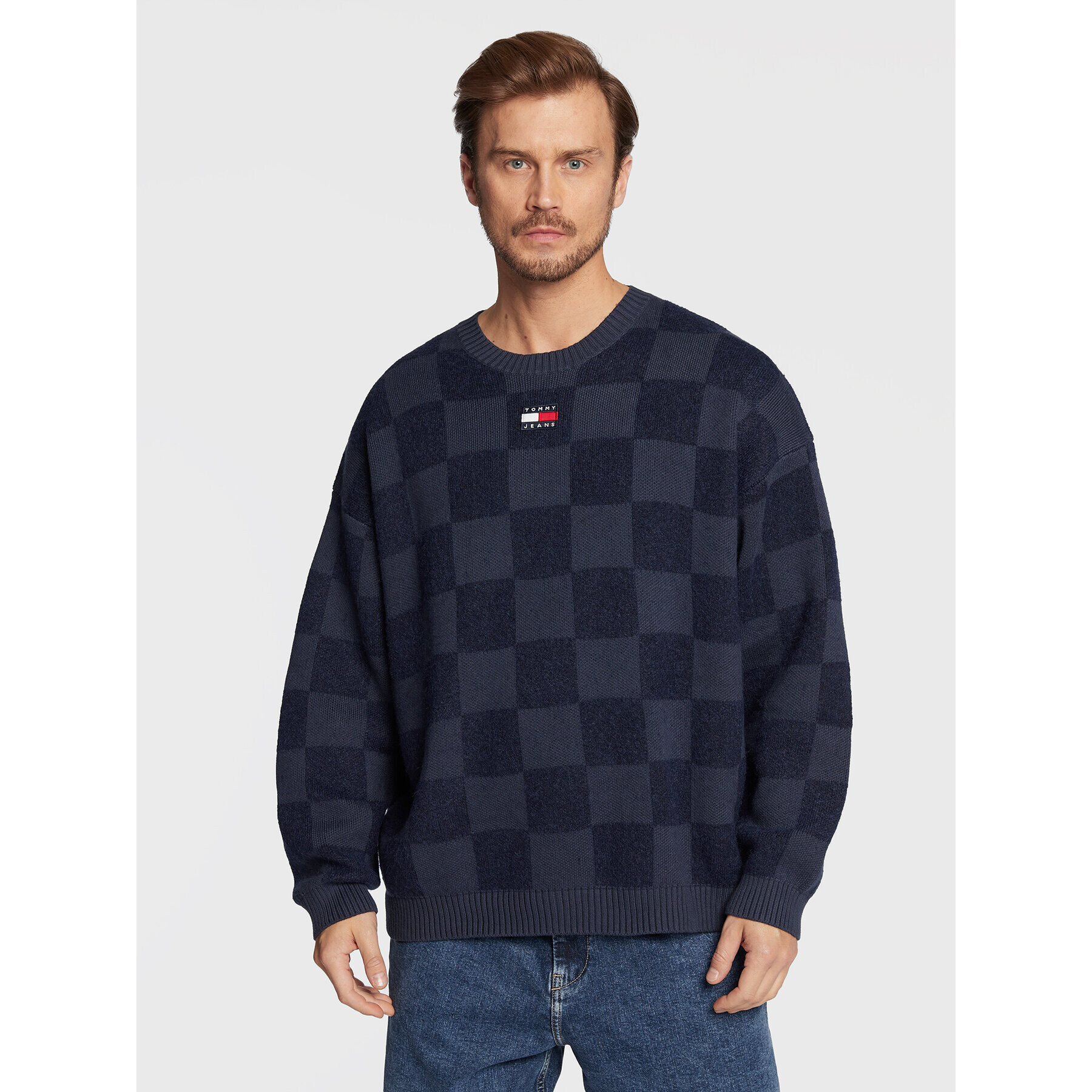 Tommy Jeans Pulover Skater Checkerboard DM0DM15069 Bleumarin Relaxed Fit - Pled.ro