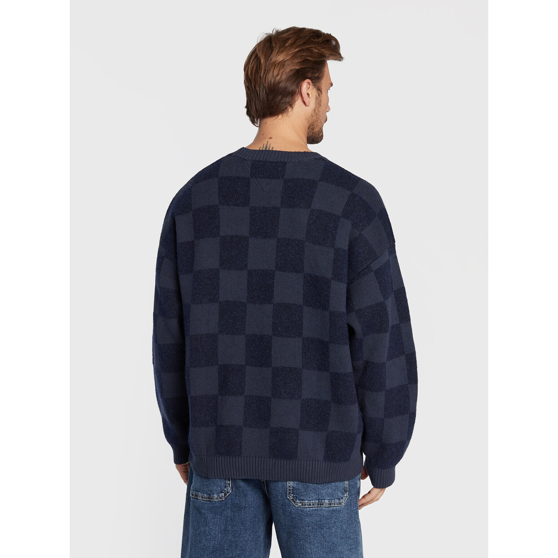 Tommy Jeans Pulover Skater Checkerboard DM0DM15069 Bleumarin Relaxed Fit - Pled.ro