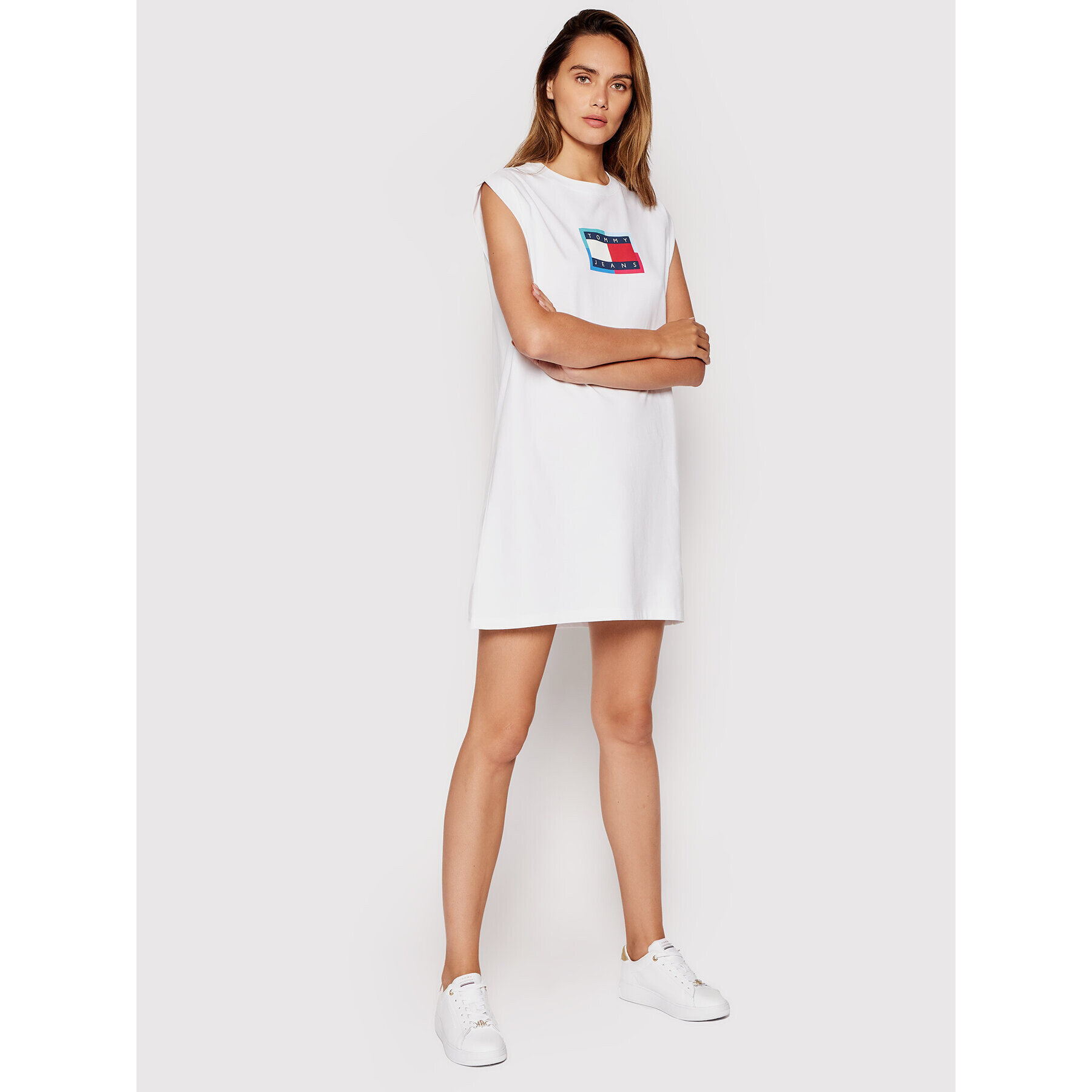 Tommy Jeans Rochie de zi Logo Flag DW0DW10442 Alb Regular Fit - Pled.ro