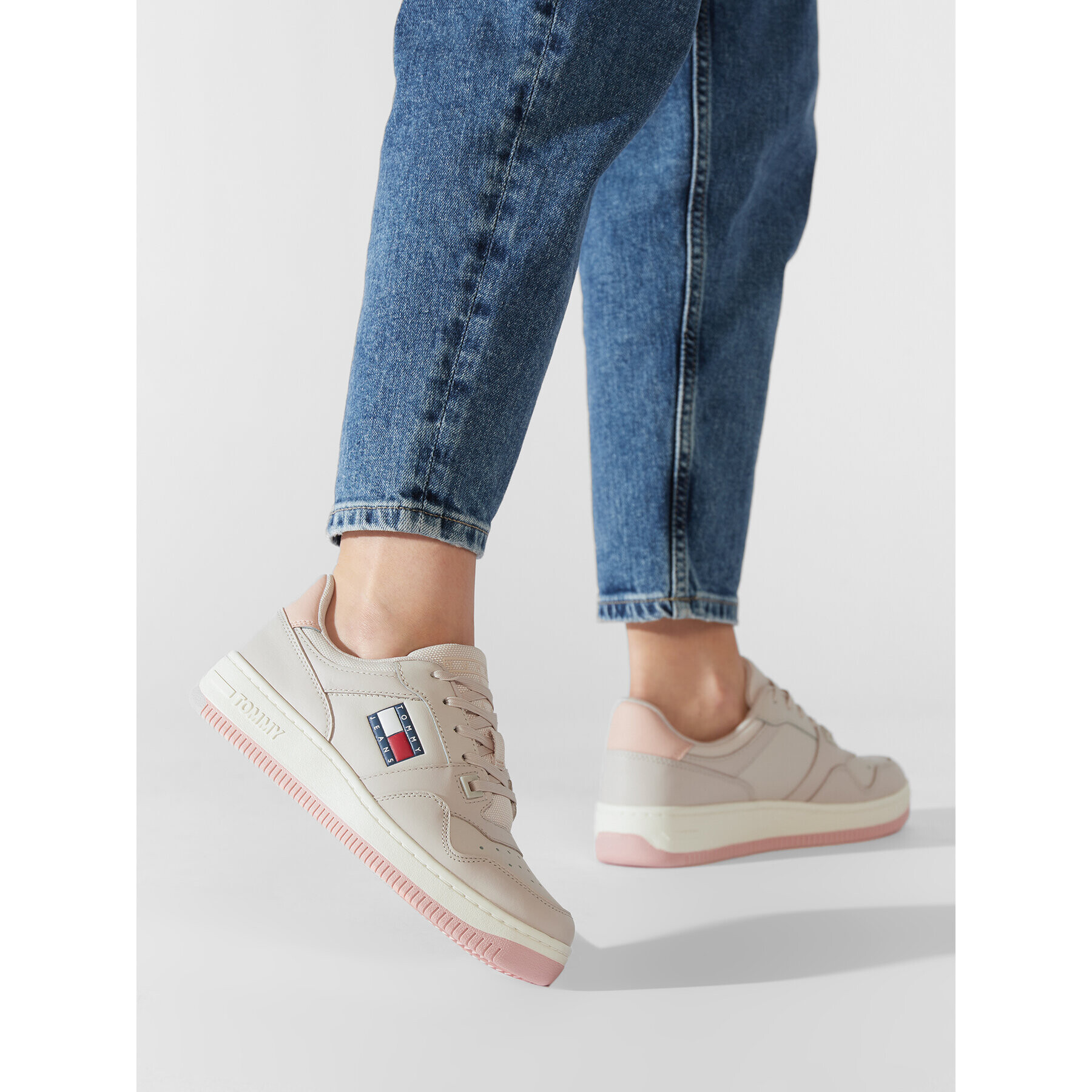 Tommy Jeans Sneakers Retro Basket Wmn EN0EN01723 Bej - Pled.ro