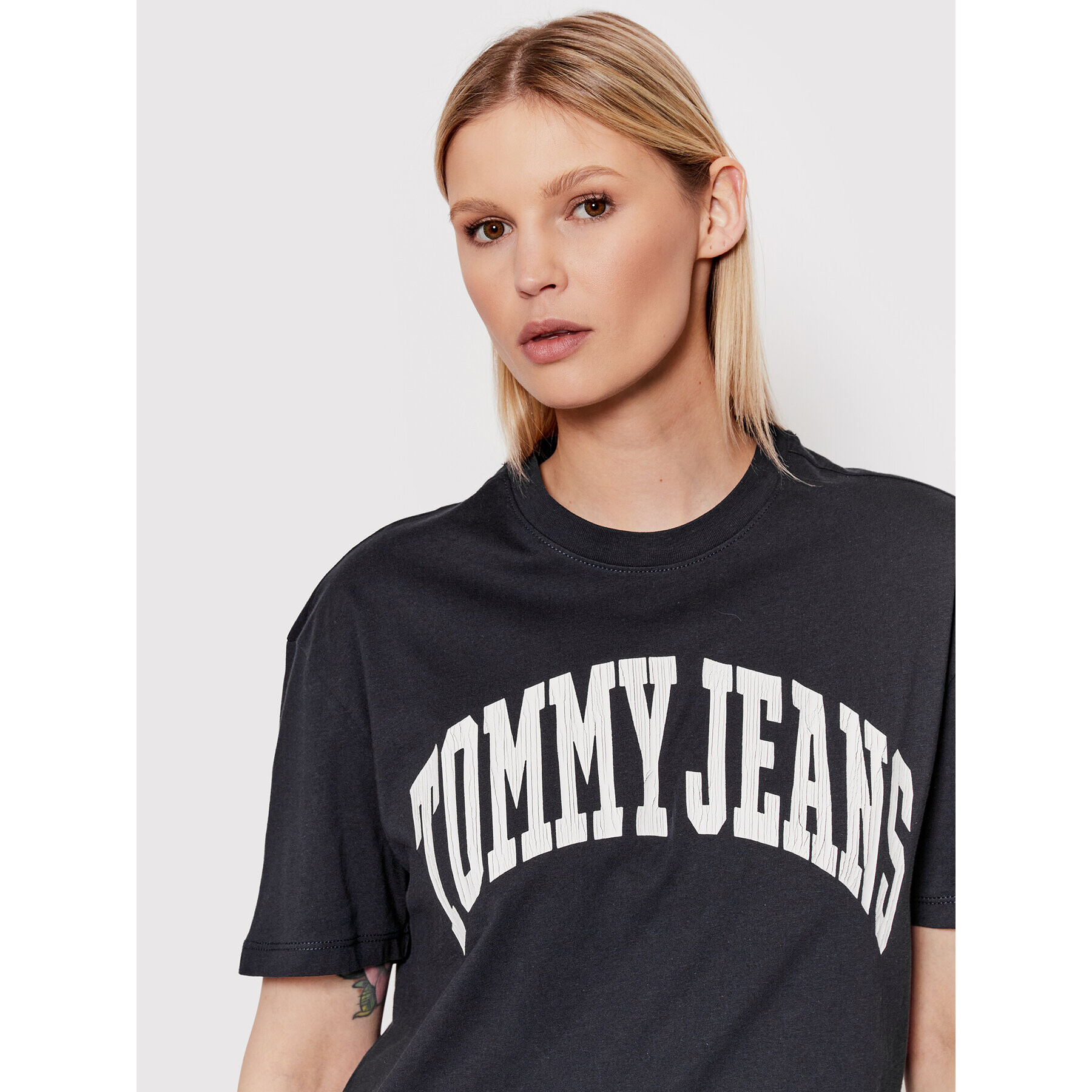 Tommy Jeans Tricou College DW0DW13005 Bleumarin Boyfriend Fit - Pled.ro