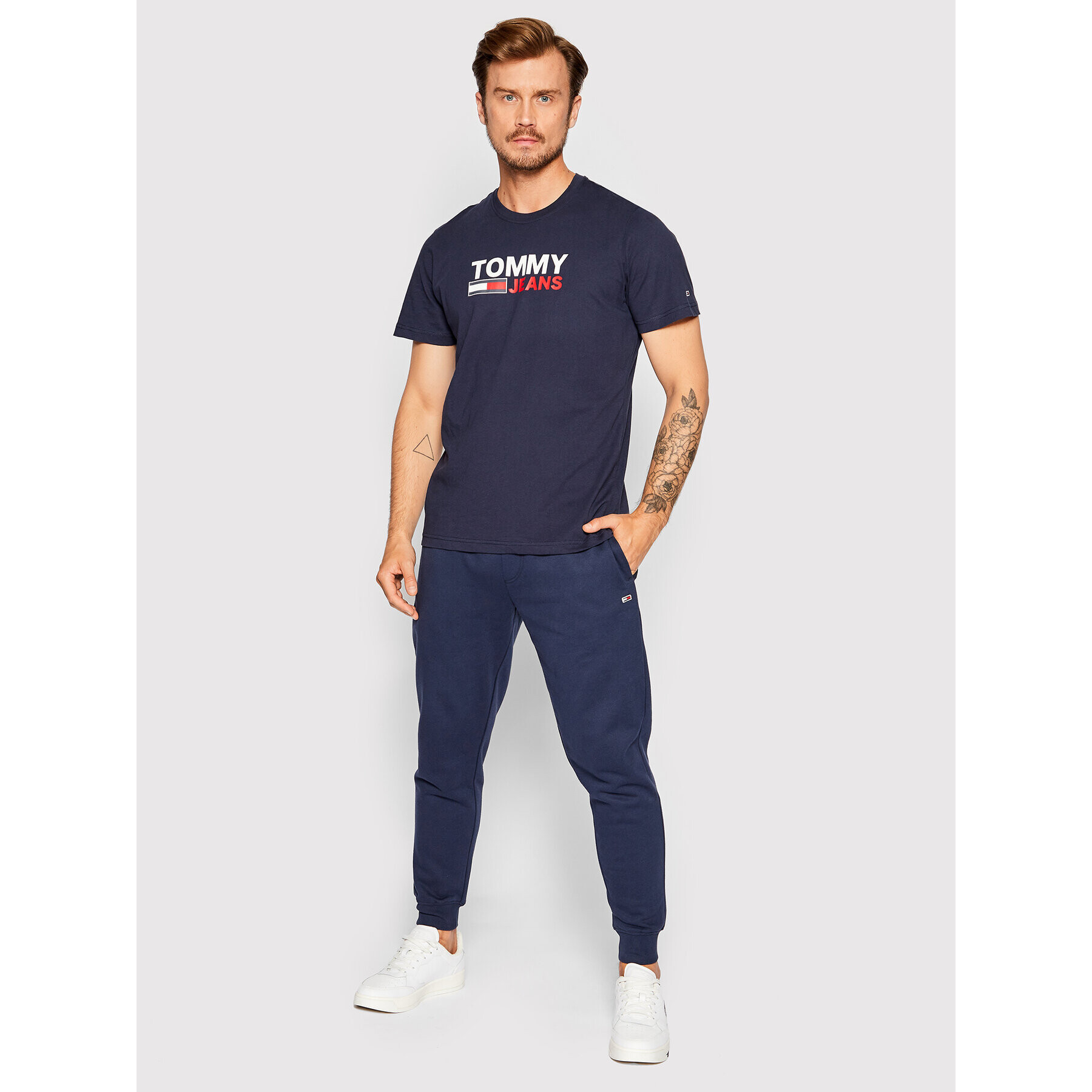 Tommy Jeans Tricou Corp Logo DM0DM15379 Bleumarin Regular Fit - Pled.ro