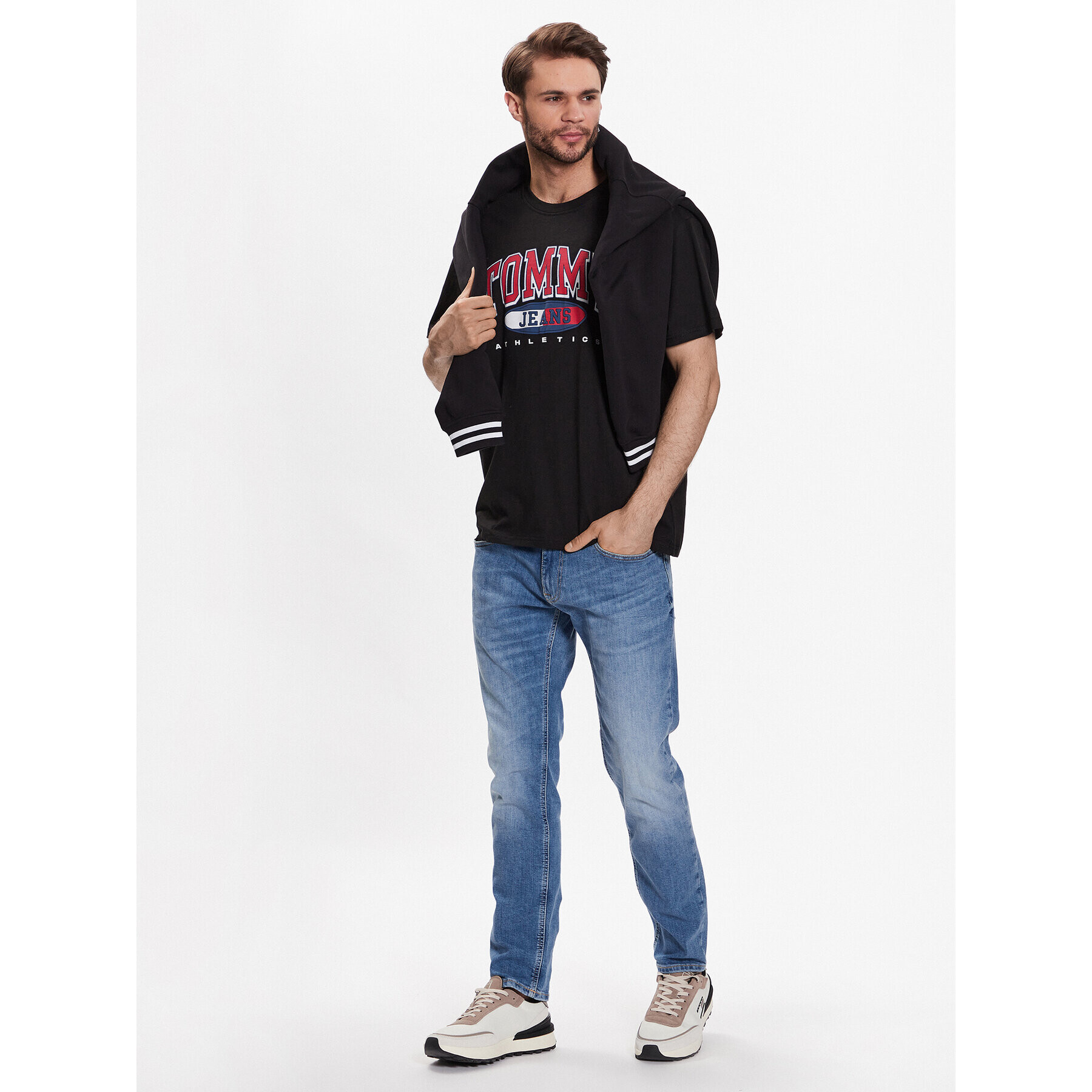 Tommy Jeans Tricou DM0DM16407 Negru Relaxed Fit - Pled.ro