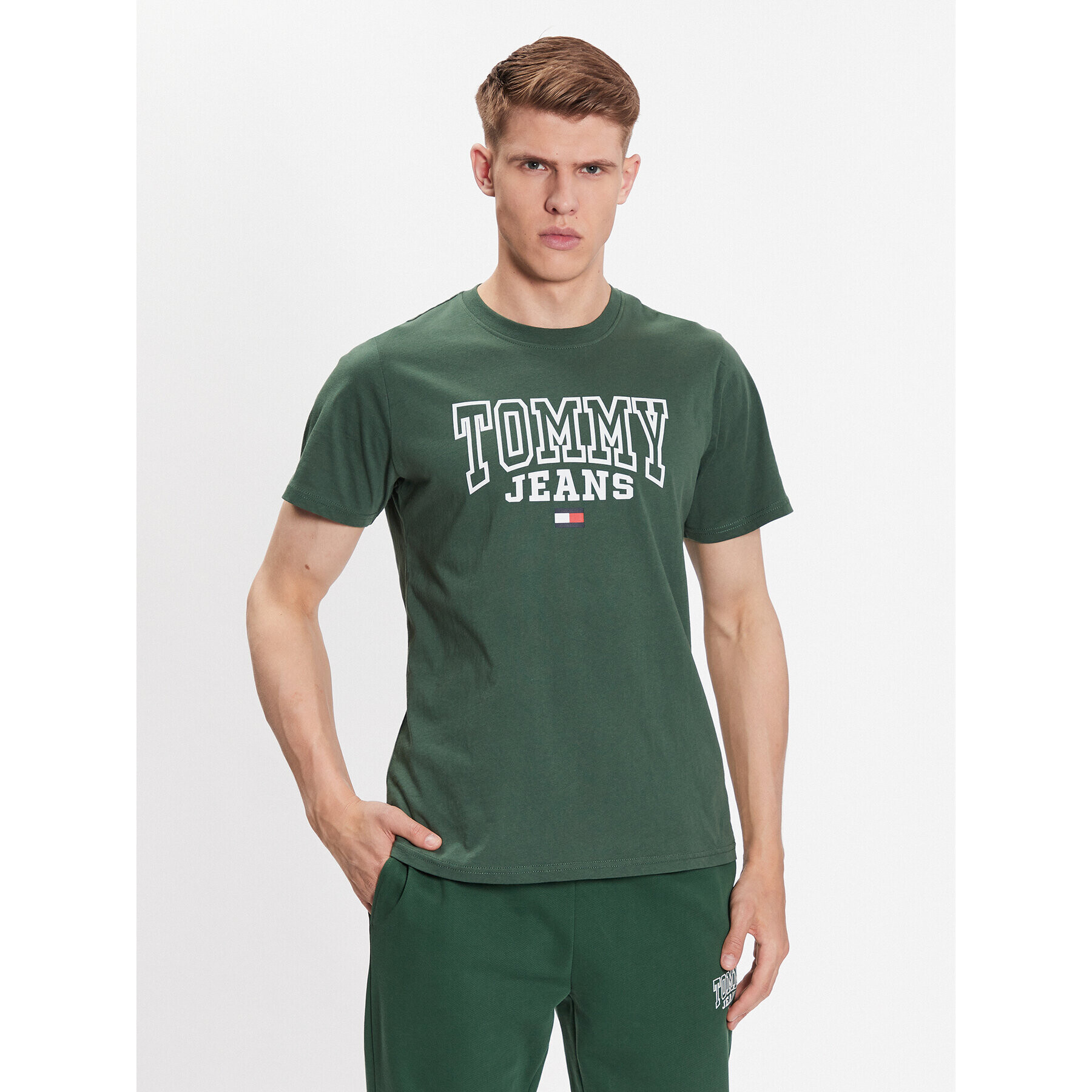 Tommy Jeans Tricou DM0DM16831 Verde Regular Fit - Pled.ro