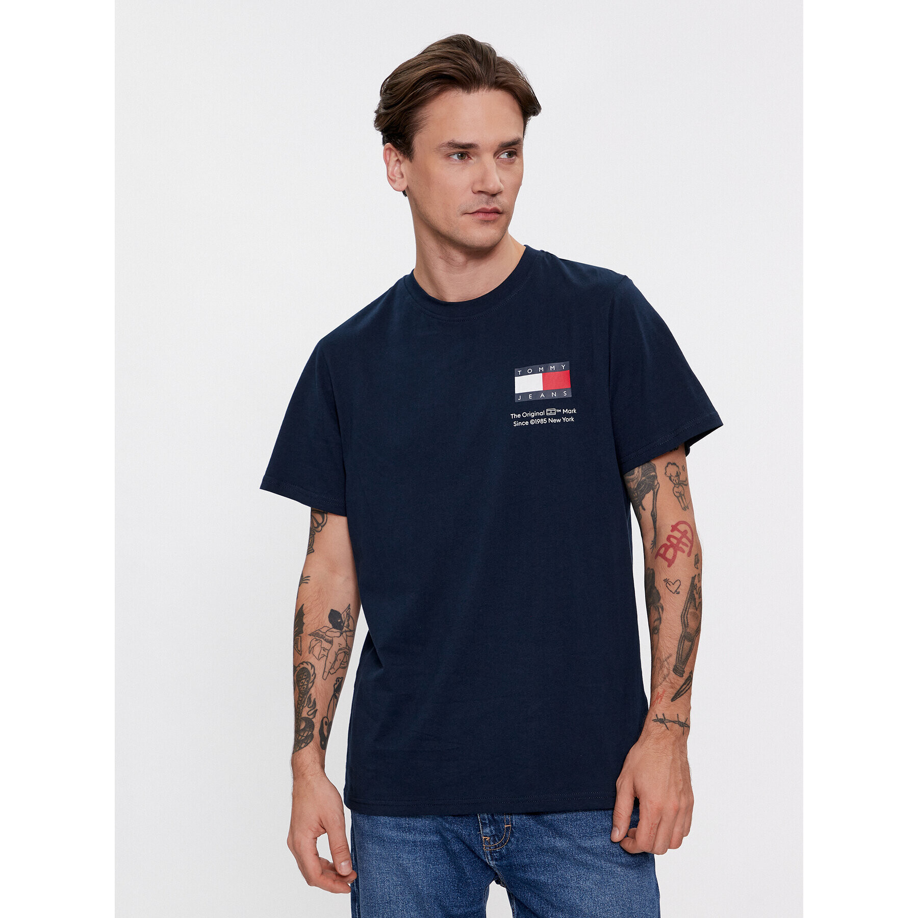 Tommy Jeans Tricou Essential Flag DM0DM18263 Bleumarin Slim Fit - Pled.ro