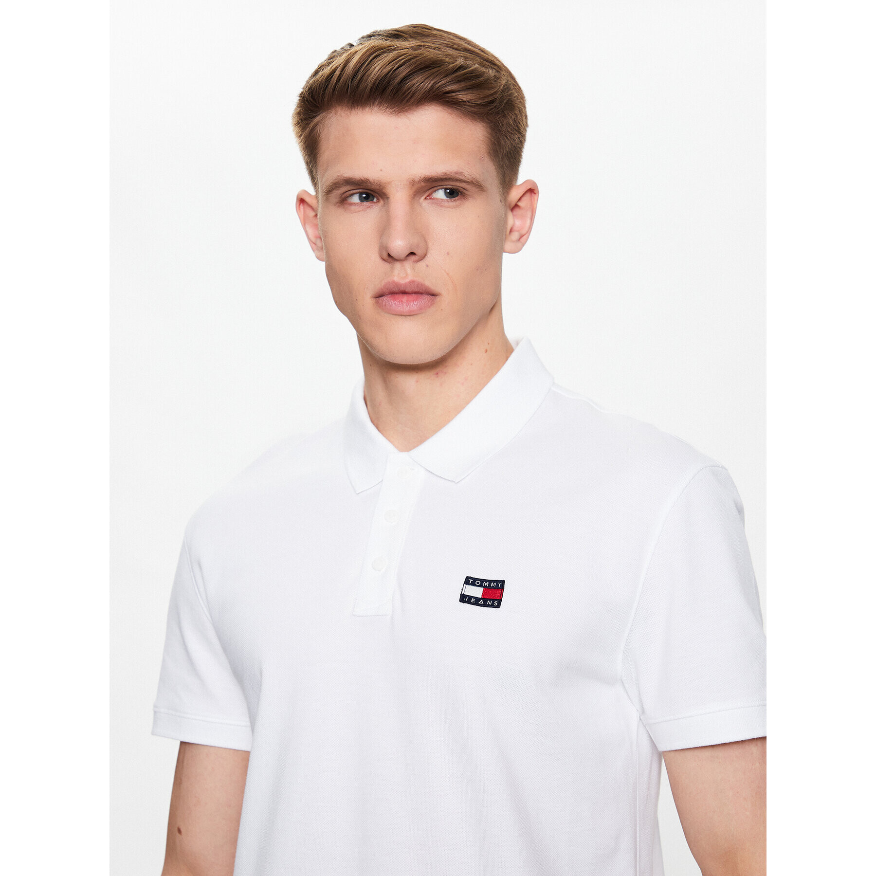 Tommy Jeans Tricou polo Classic Badge DM0DM16224 Alb Regular Fit - Pled.ro