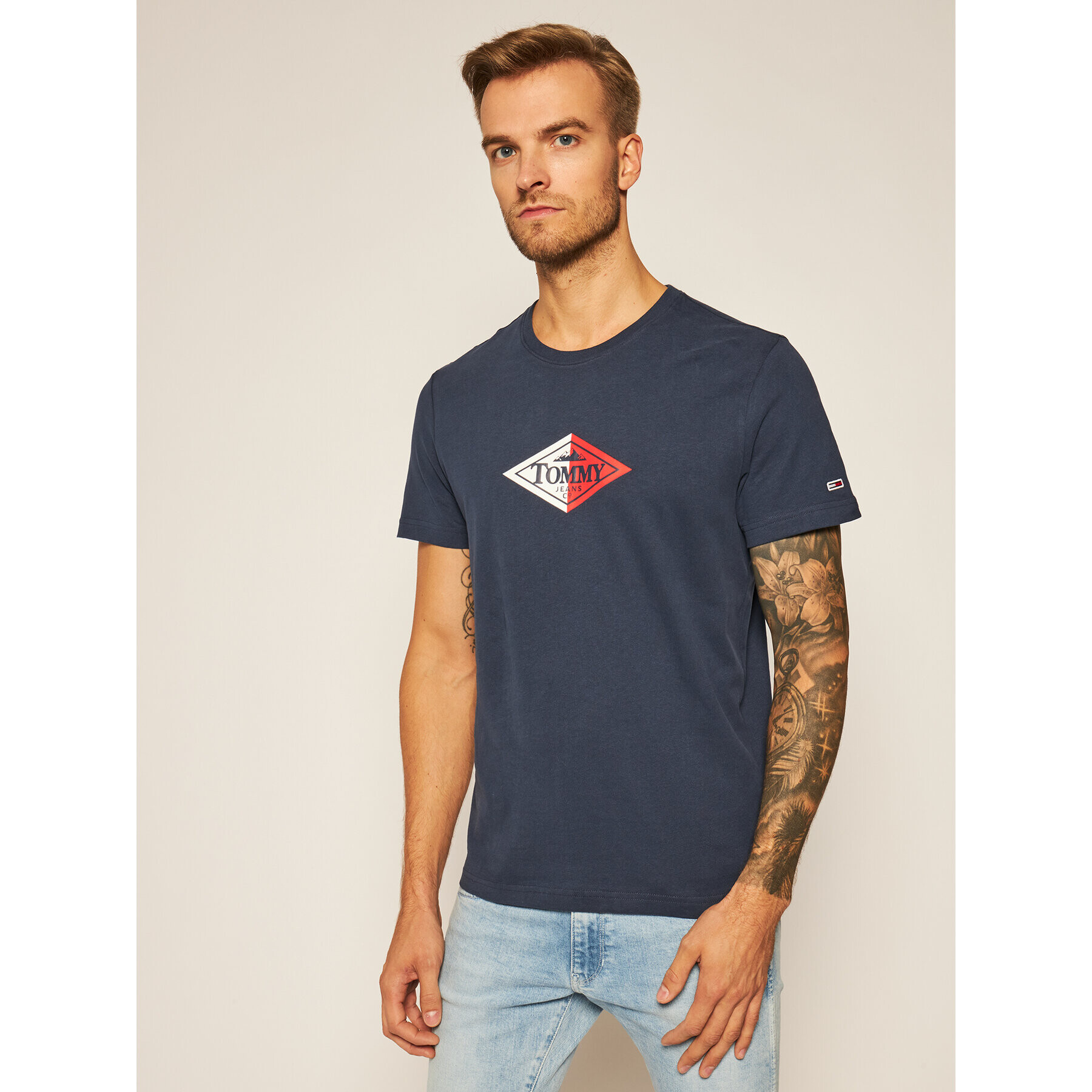 Tommy Jeans Tricou Retro DM0DM09391 Bleumarin Regular Fit - Pled.ro