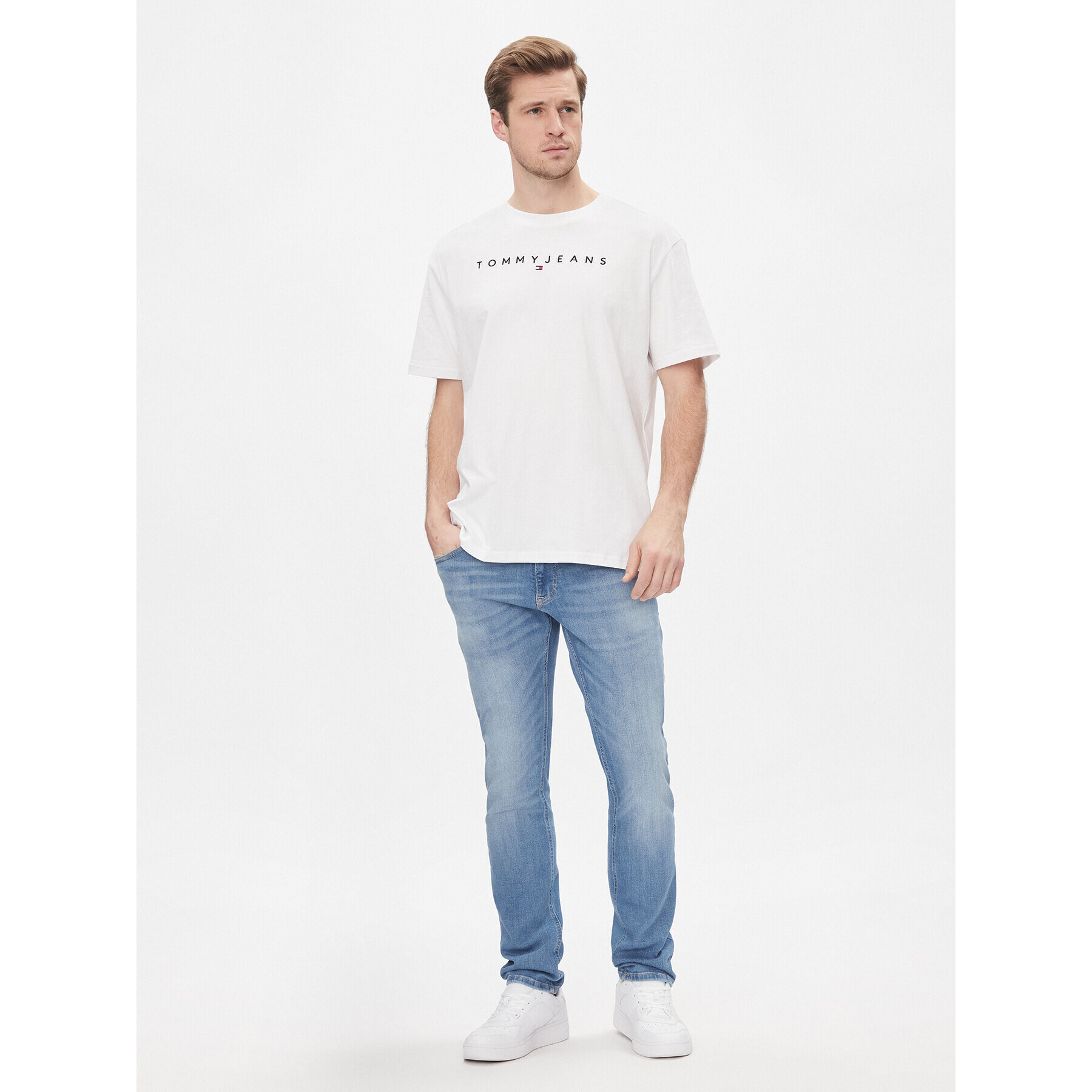 Tommy Jeans Tricou Tjm Reg Linear Logo Tee Ext DM0DM17993 Alb Regular Fit - Pled.ro